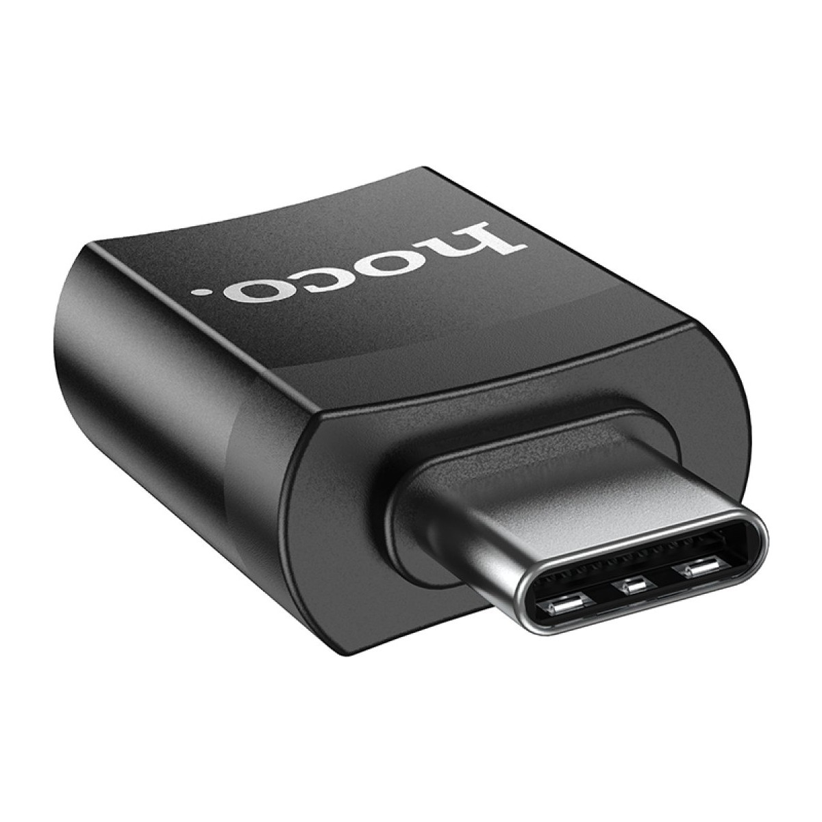Beyaz arka plan üzerinde siyah HOCO USB-C adaptörü.