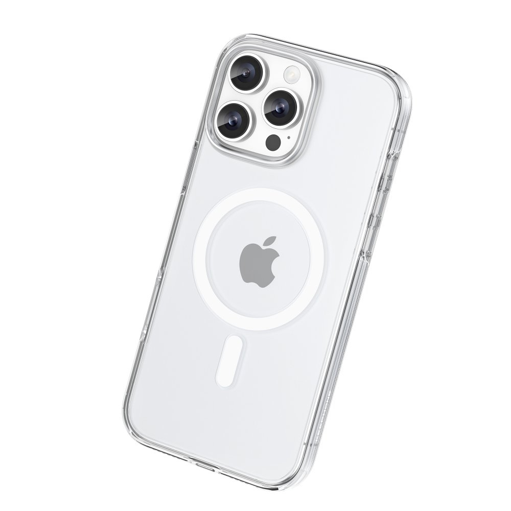 Şeffaf bir iPhone kılıfı açılı duruyor, telefonun arkasını üç kamera, bir Apple logosu ve dairesel bir MagSafe halkasıyla sergiliyor.