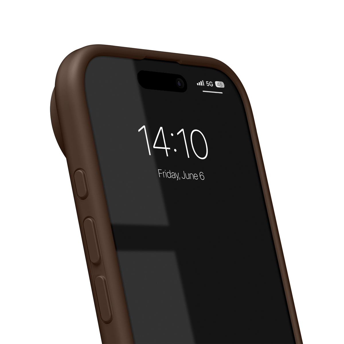 Eine braune Smartphone-Hülle mit schwarzem Bildschirm, der „14:10“ und „Freitag, 6. Juni“ anzeigt, vor weißem Hintergrund.