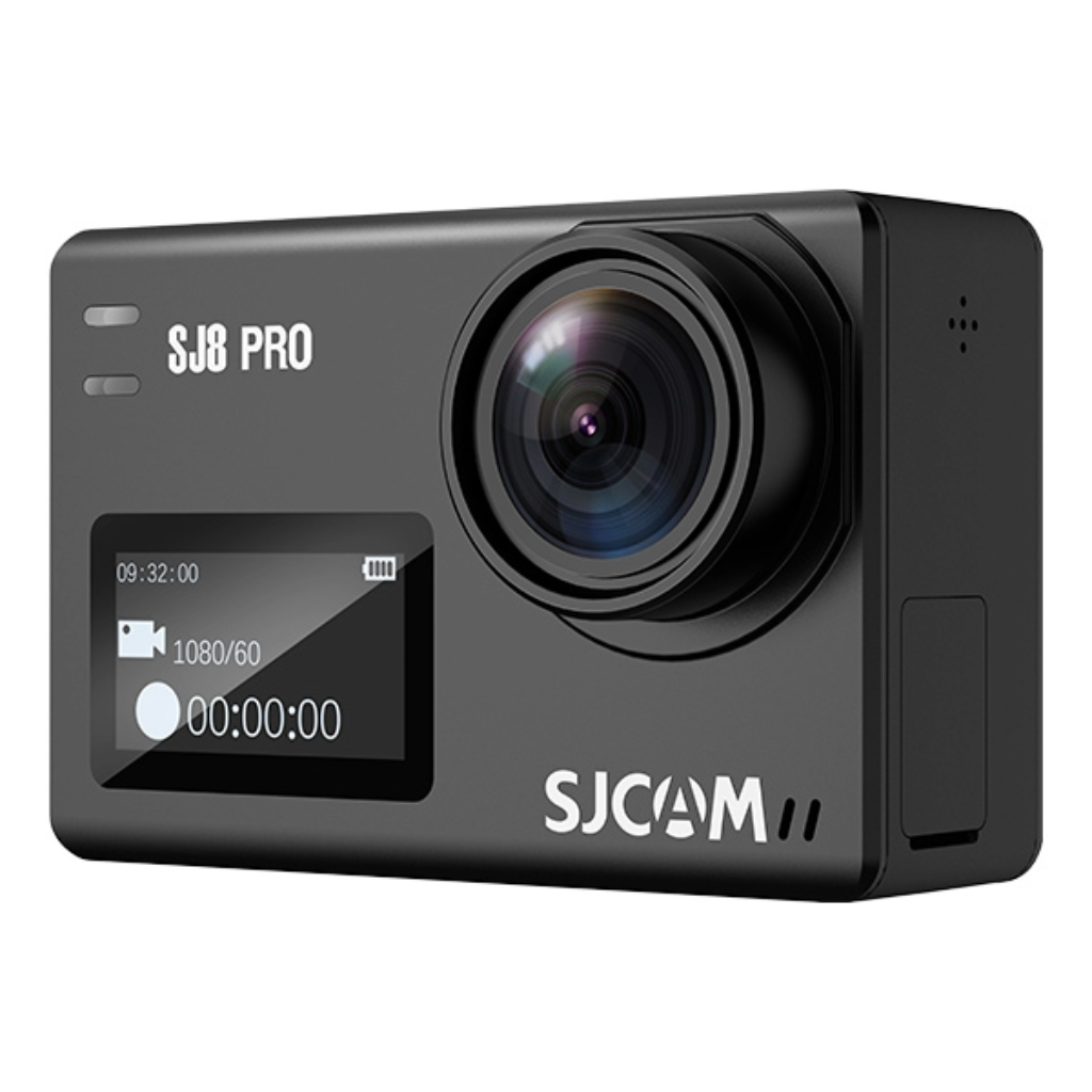 Een zwarte SJ8 PRO actiecamera staat schuin, toont de lens, het scherm met tijd en resolutie, en het SJCAM-logo.