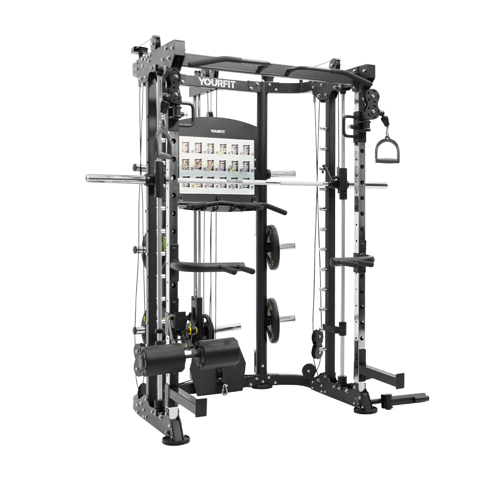 Una máquina multigymnásica negra con barra, pesas y poleas.