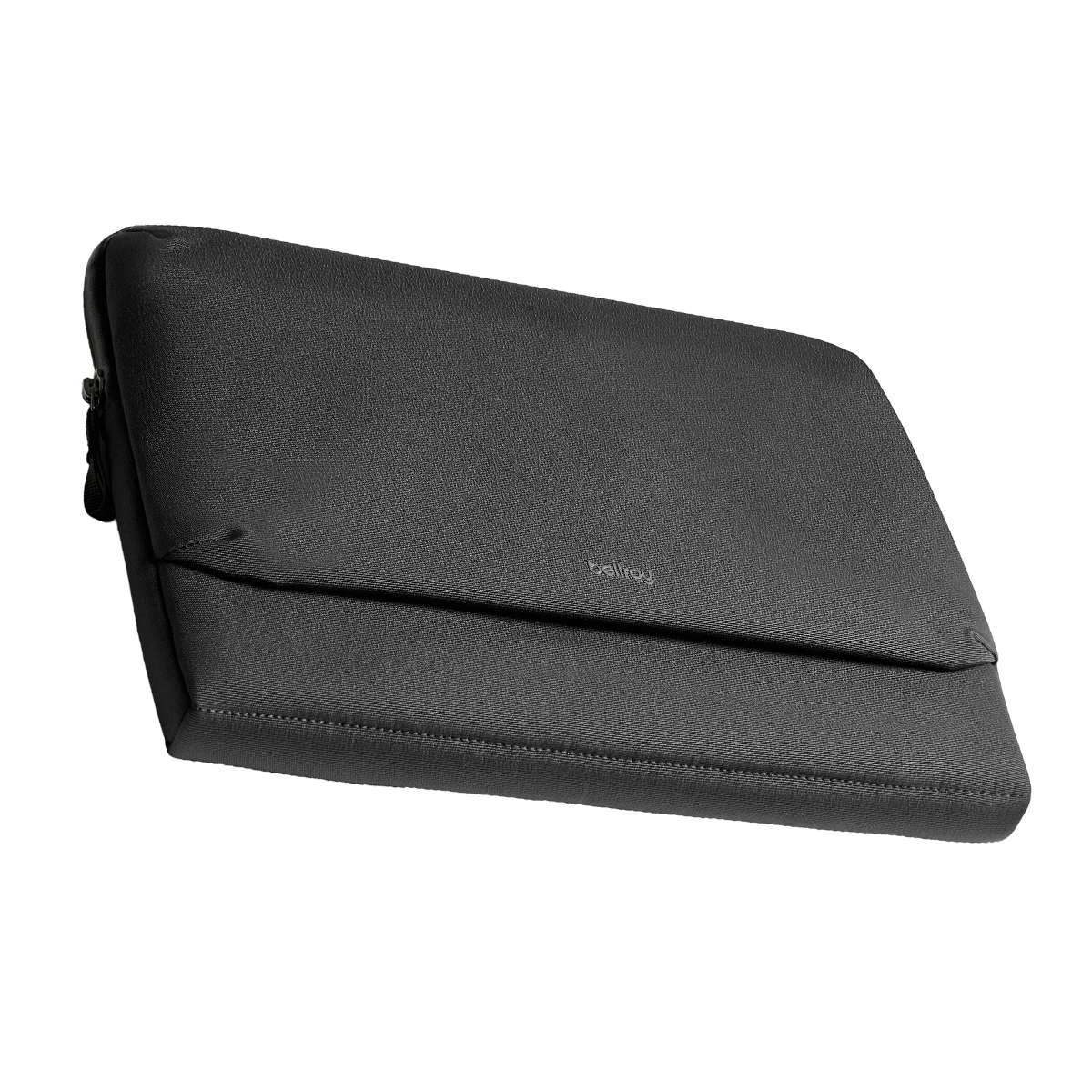 Custodia nera per laptop con patta e cerniera. Logo discreto.