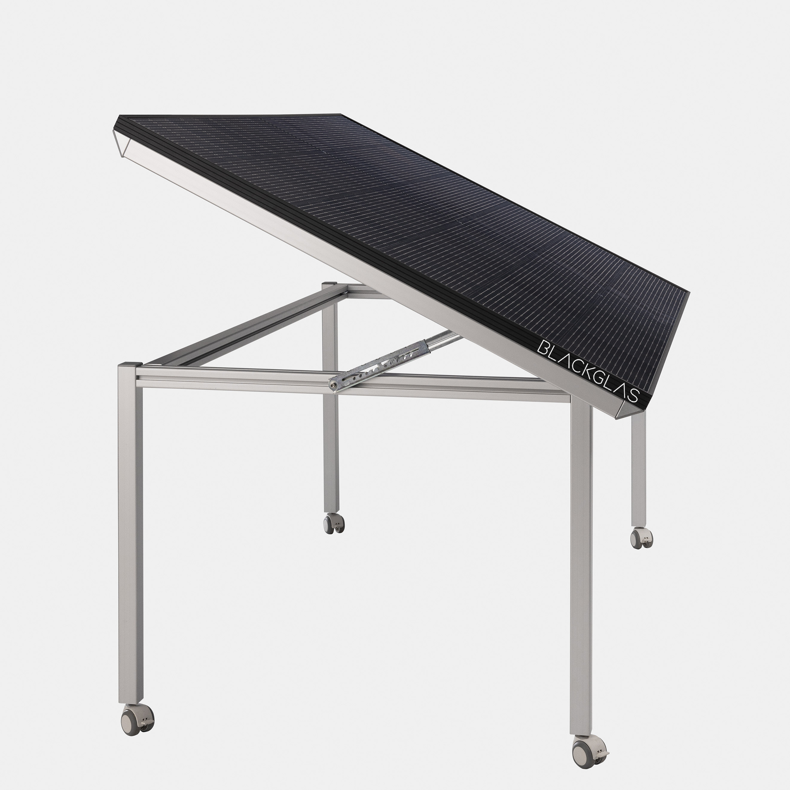 Schwarzes Solarpanel auf mobilem Metallgestell mit Rädern.