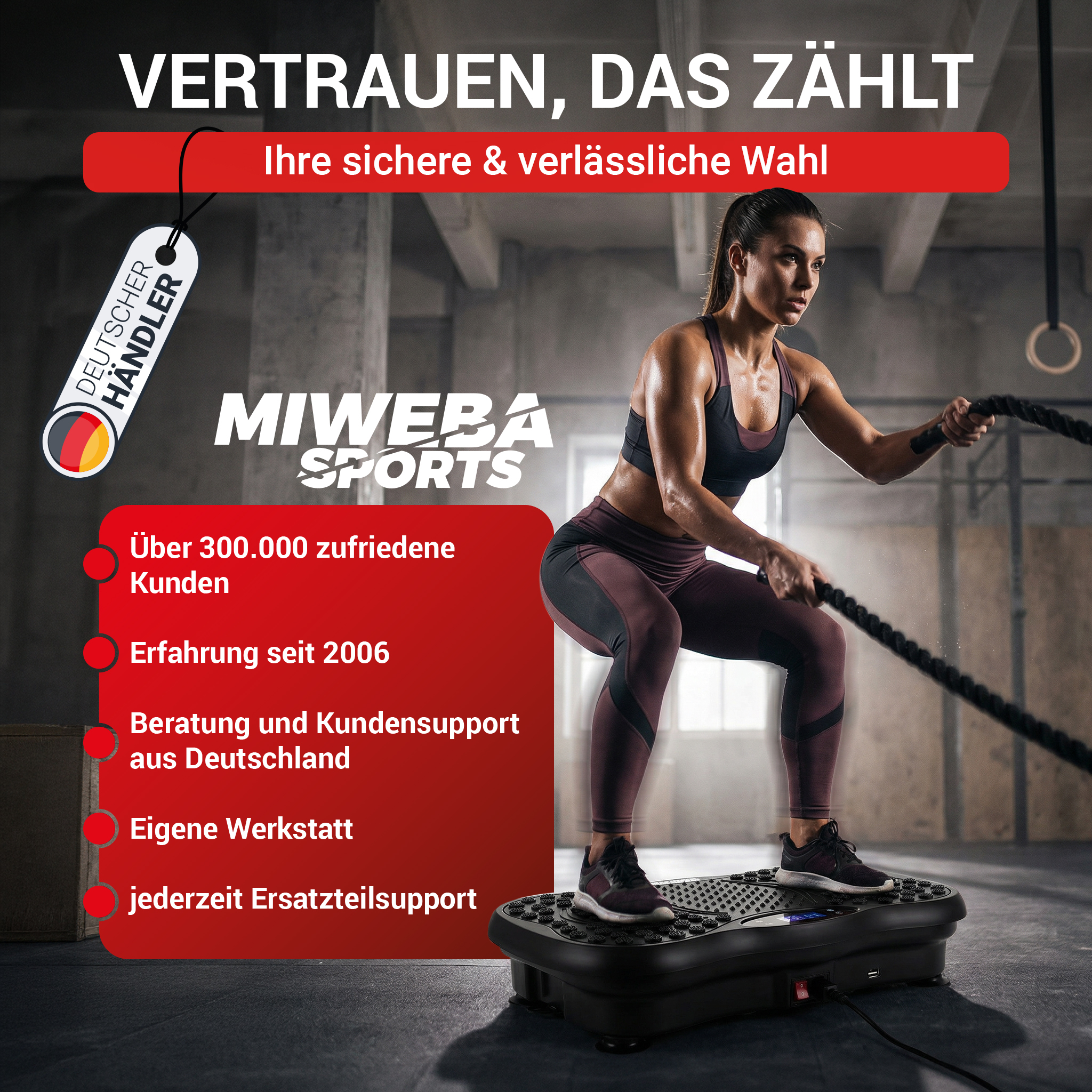 Eine Frau trainiert mit Seilen auf einem Vibrationsgerät in einem Fitnessstudio.