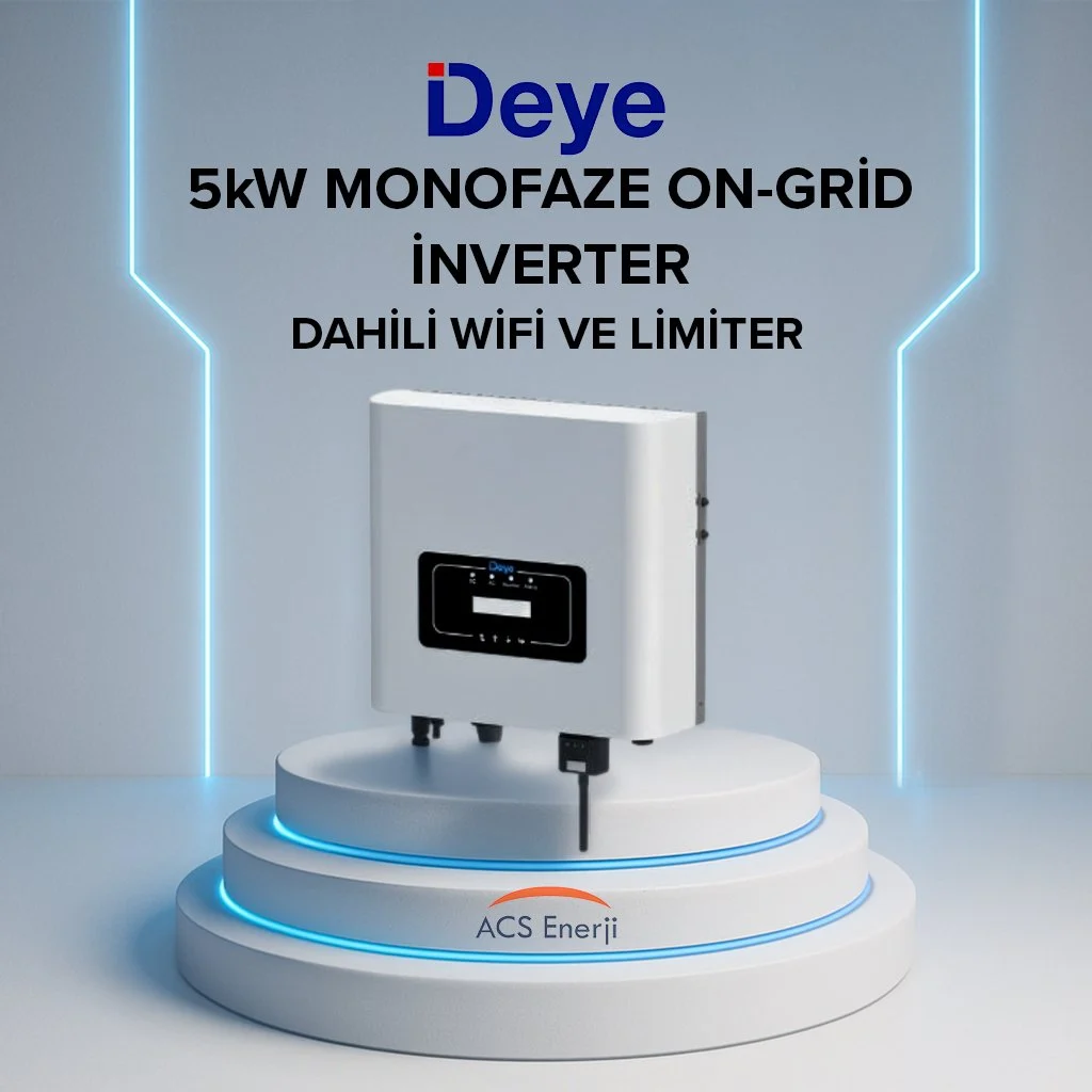Beyaz Deye 5kW inverter, aydınlatmalı podyumda ekranlı.