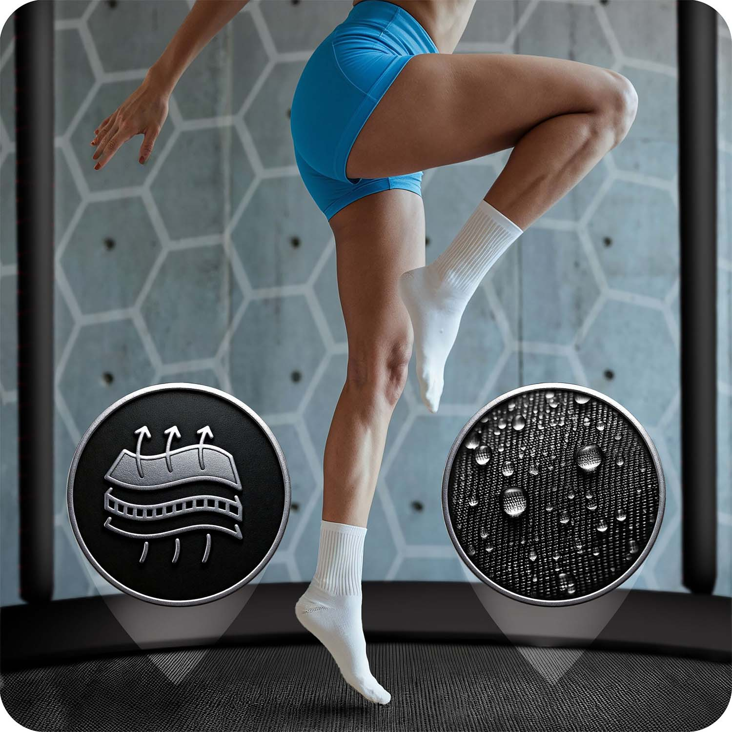 Kobieta w niebieskich szortach i białych skarpetkach skacze na trampolinie. Po lewej: ikona oddychalności.