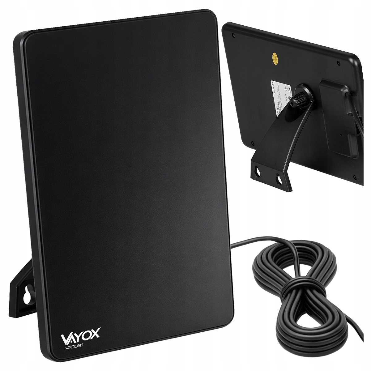 Czarna antena ze stojakiem i kablem na białym tle.