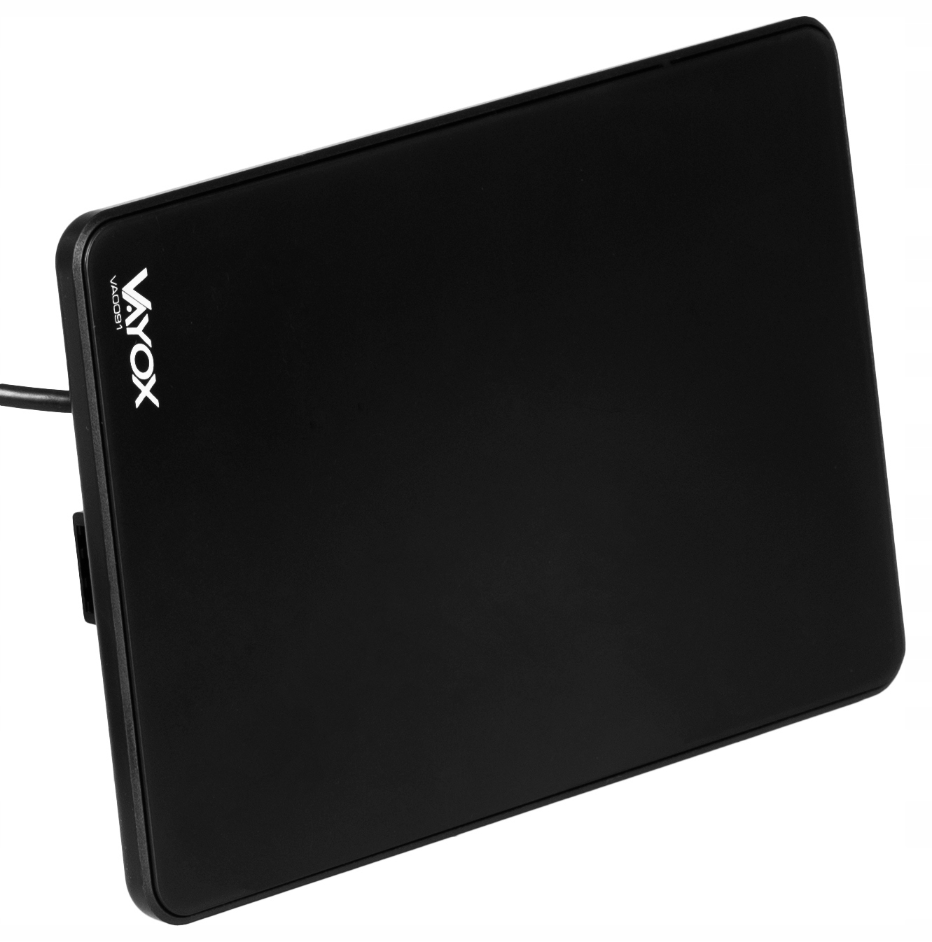 Czarna zewnętrzna obudowa dysku twardego Vayox VA0091 z kablem na białym tle.