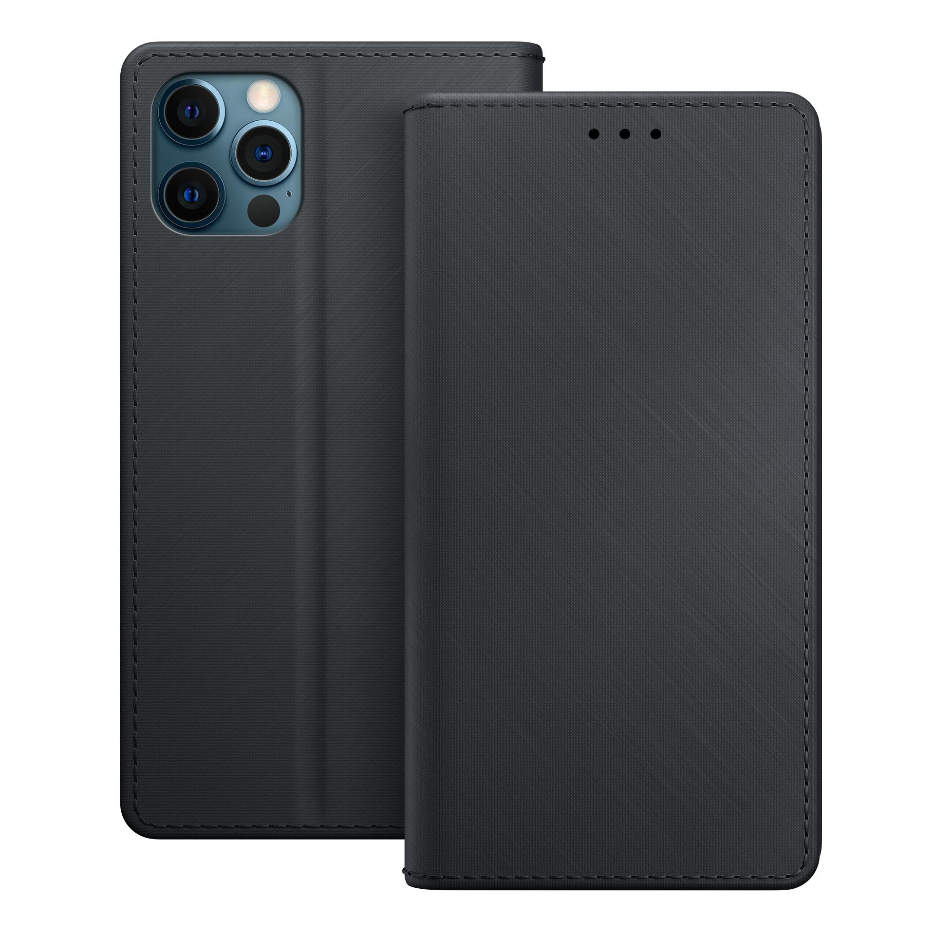 Czarne etui na telefon z klapką, wycięciem na aparat i przeszyciami.