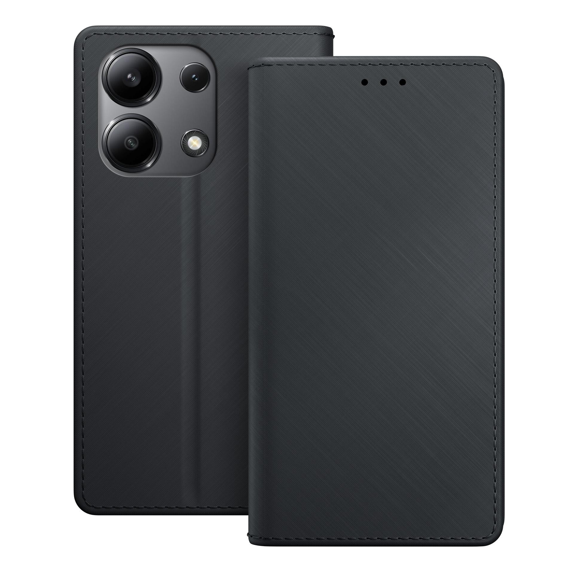 Czarne etui na telefon z wycięciem na aparat i trzema przednimi kropkami.