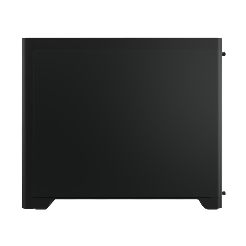 Czarna obudowa komputera z nóżkami na białym tle.