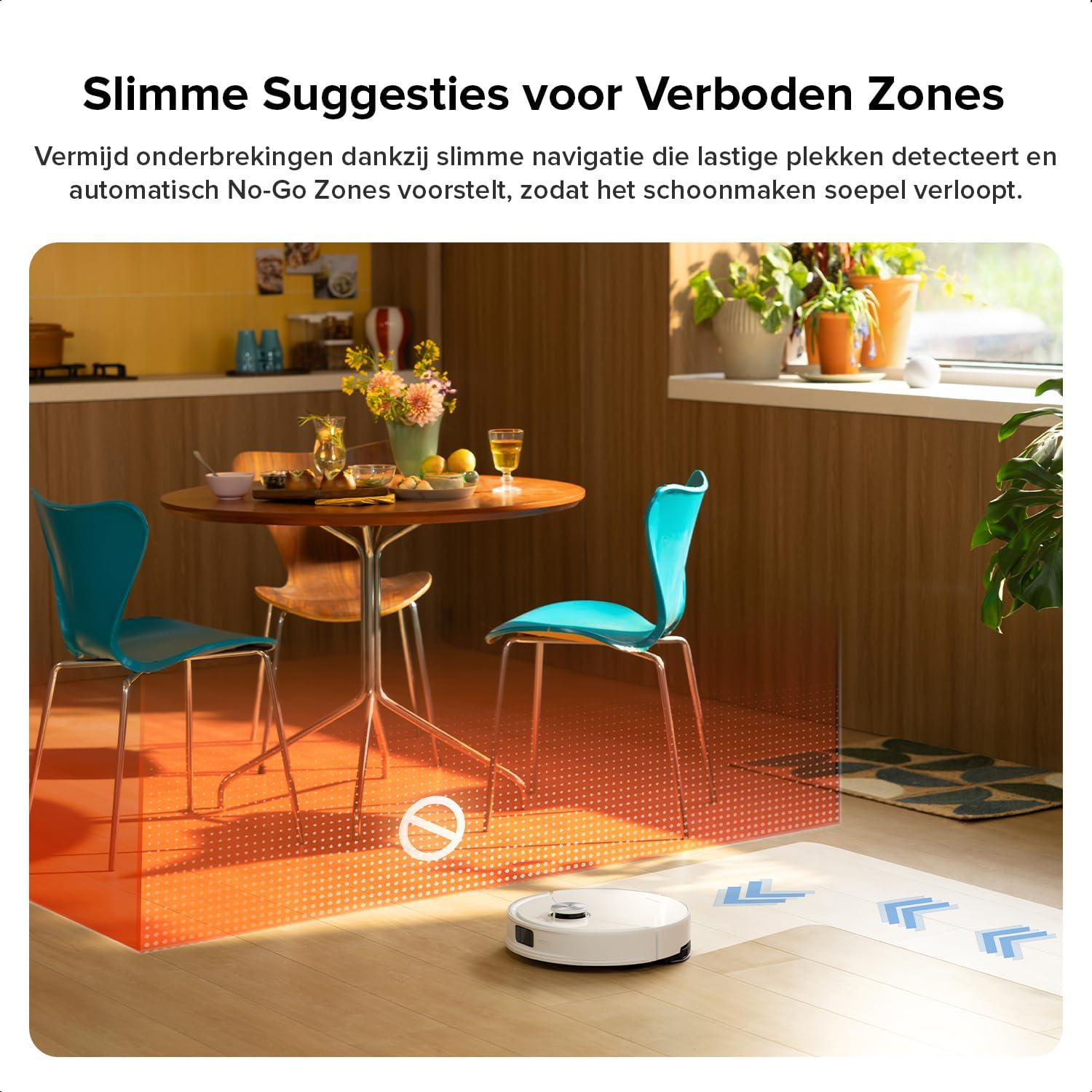 Een robotstofzuiger navigeert in een eetkamer met tafel en stoelen.