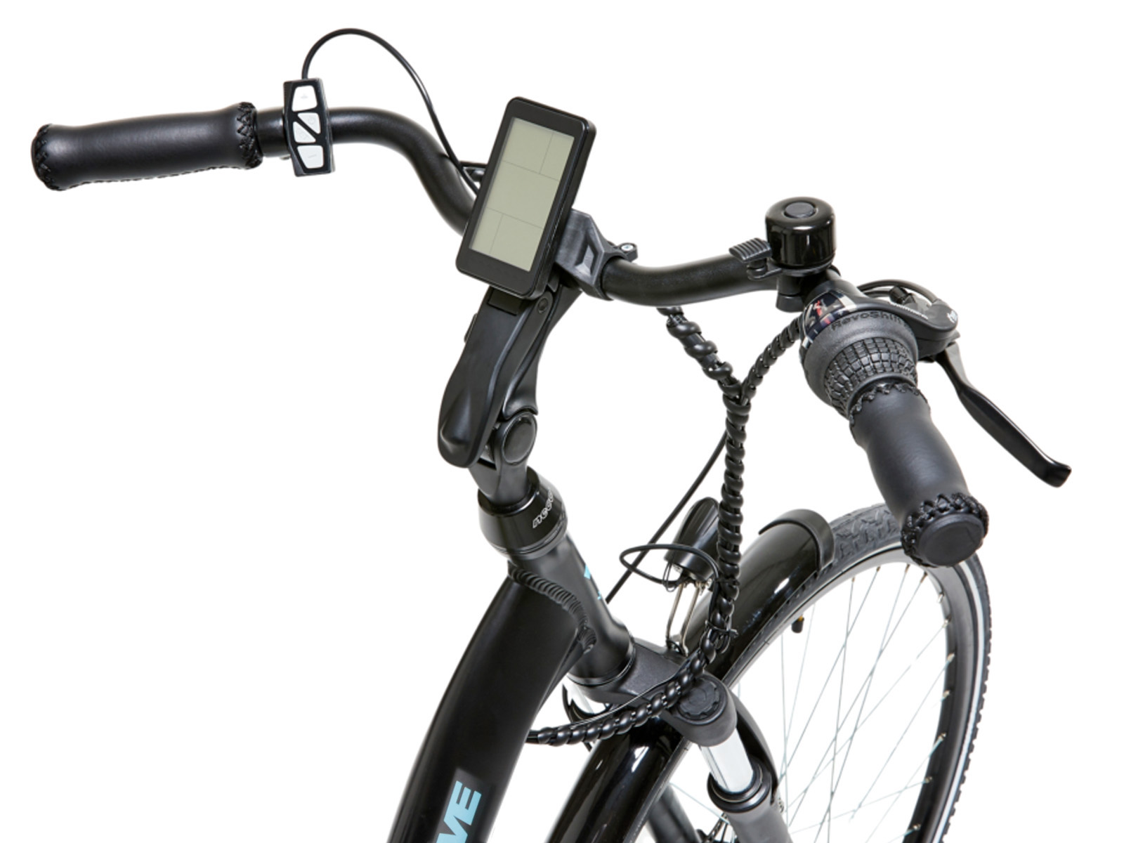 Zwarte fiets cockpit met display, handvatten, bel en remhendel.