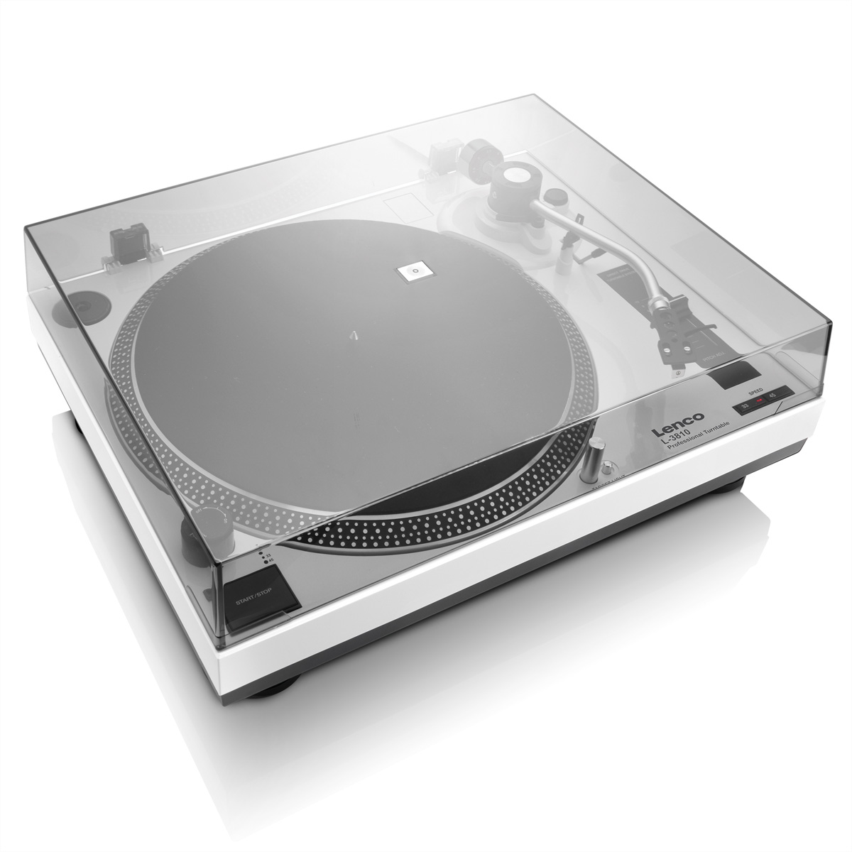 Un tocadiscos Lenco L-3810 con un plato plateado y alfombrilla negra.
