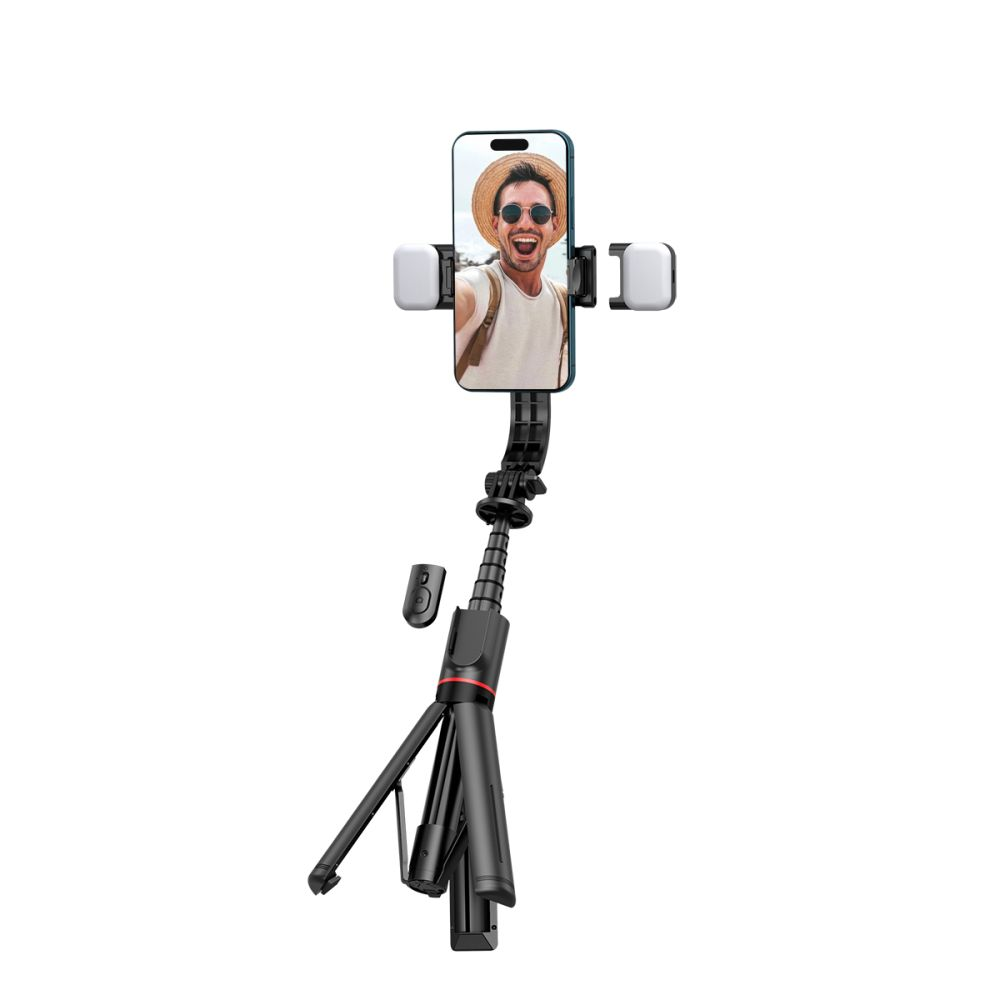 Ein Mann mit Hut macht ein Selfie mit einem Smartphone auf einem flexiblen Stativ.