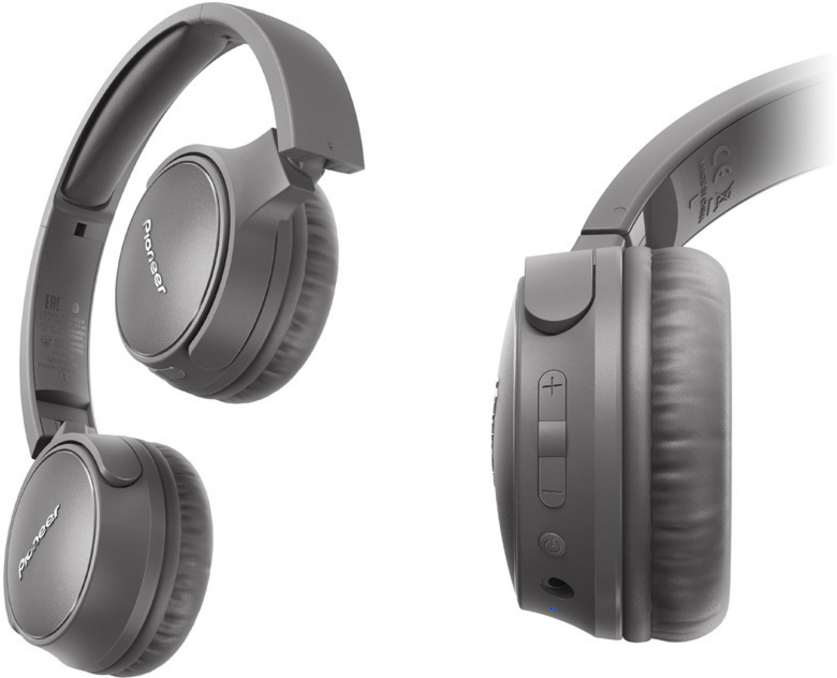 Auriculares Pioneer grises con almohadillas y diadema acolchadas.