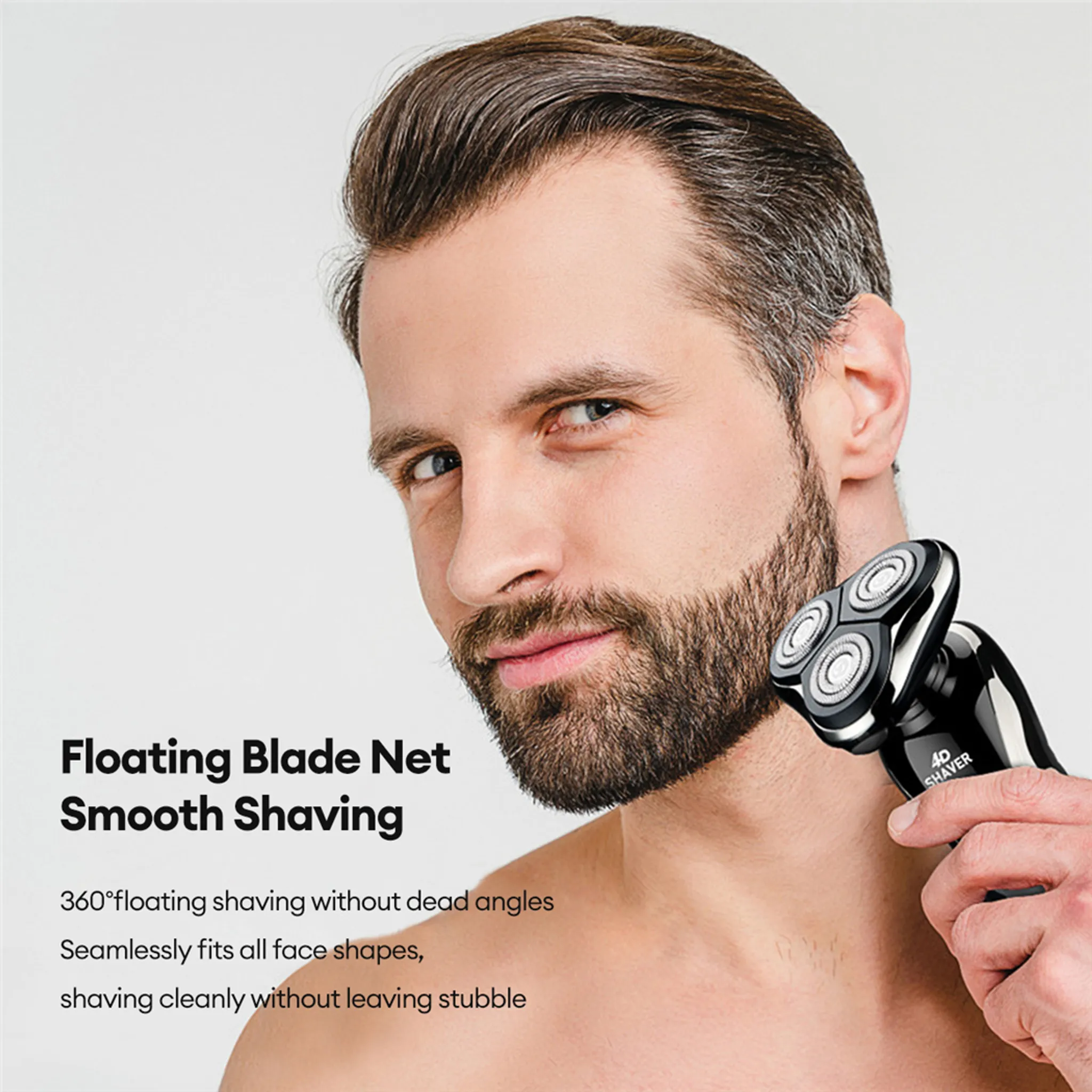 Mann mit Rasierer, der 4D SHAVER auf dem Gerät zeigt.