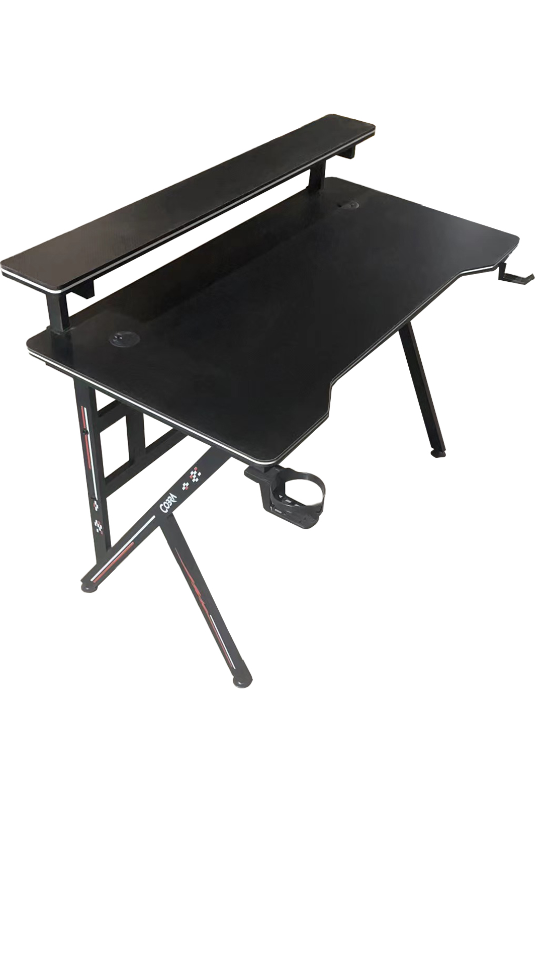 Czarny biurko gamingowe z dwupoziomową konstrukcją i uchwytem na kubek.