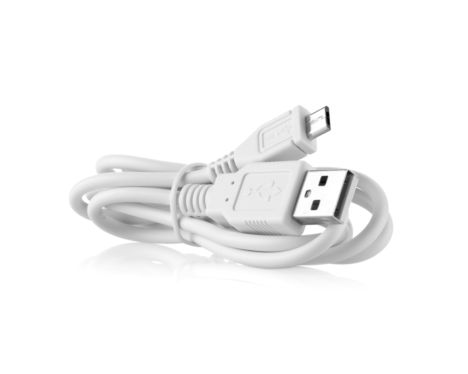 Weißes USB-Kabel mit Standard-A- und Micro-USB-Anschlüssen, aufgewickelt.