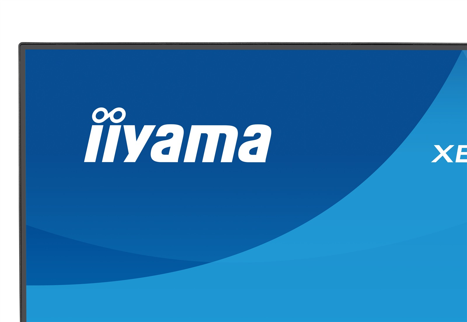 Logo i napis Iiyama na niebieskim tle z białym falowaniem.