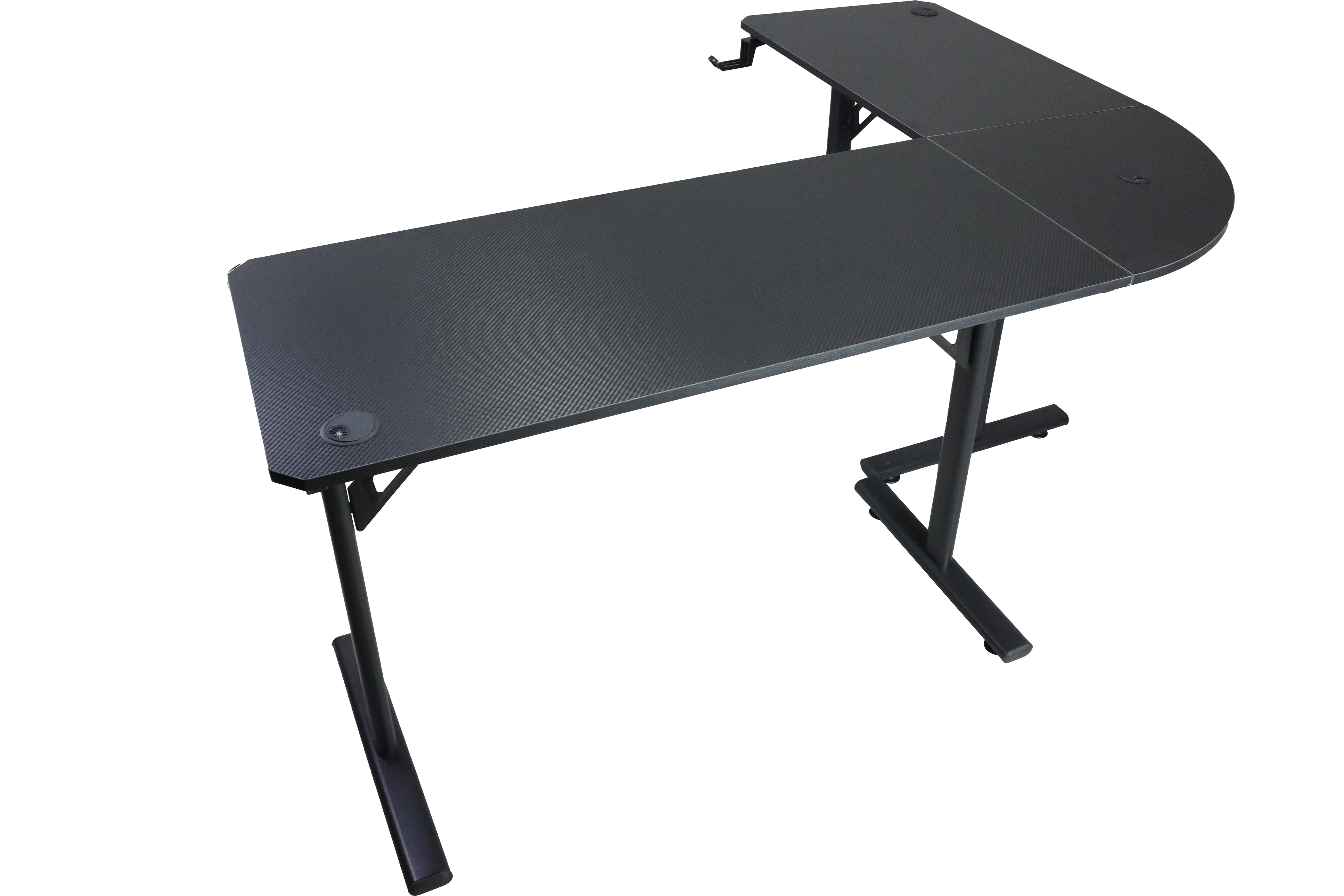 Czarny biurko w kształcie litery L ze wzorem z włókna węglowego i metalowymi nogami.