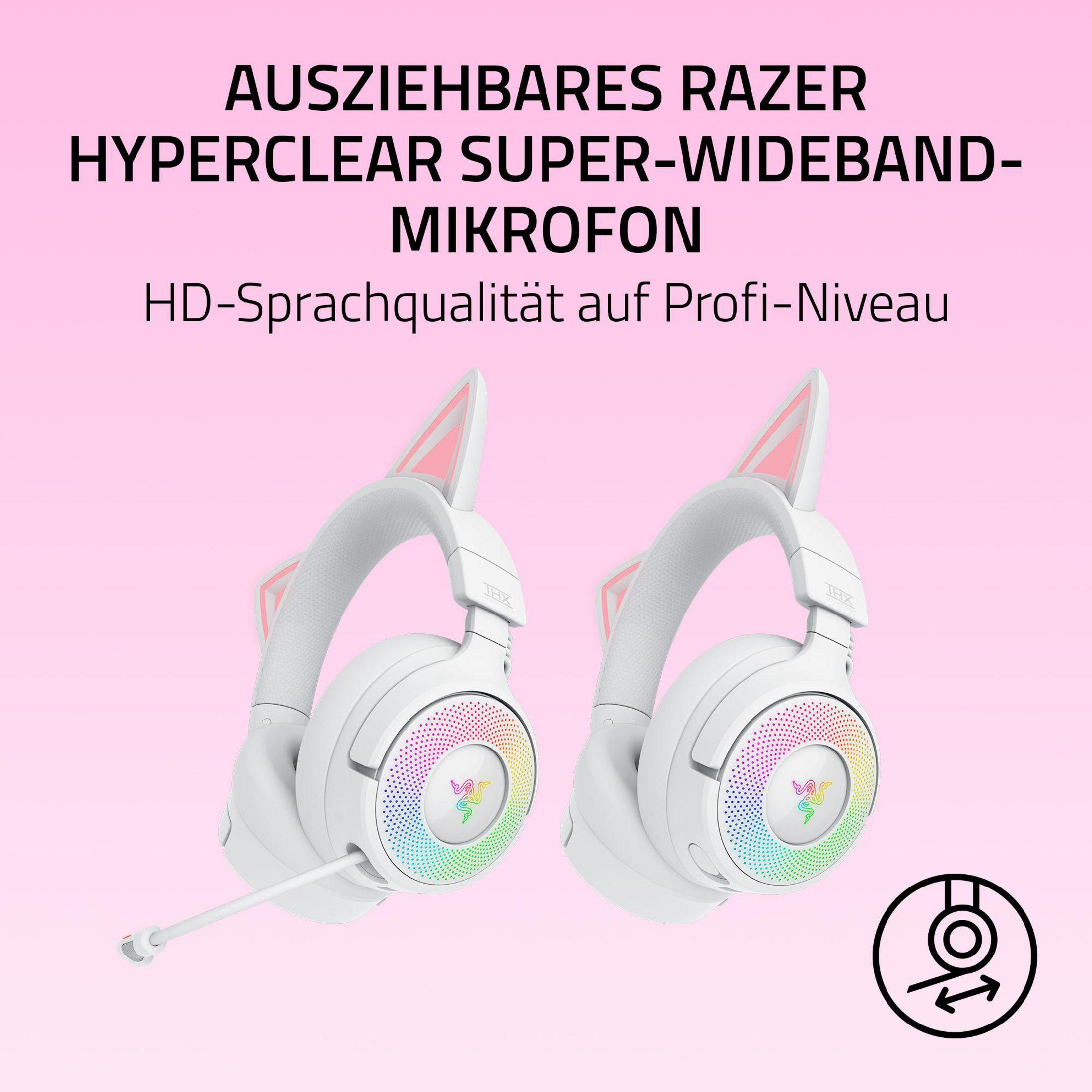 Dwa białe słuchawki Razer z kocimi uszami i tęczowym podświetleniem.