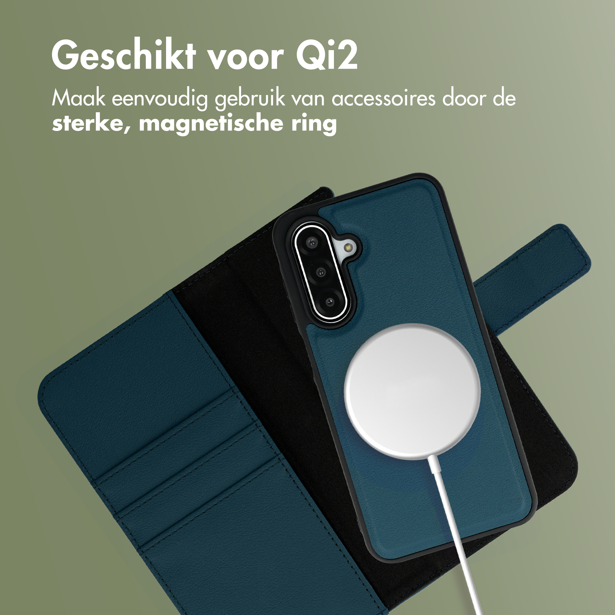 Een blauwe telefoonhoes met witte magnetische ring en oplaadkabel.