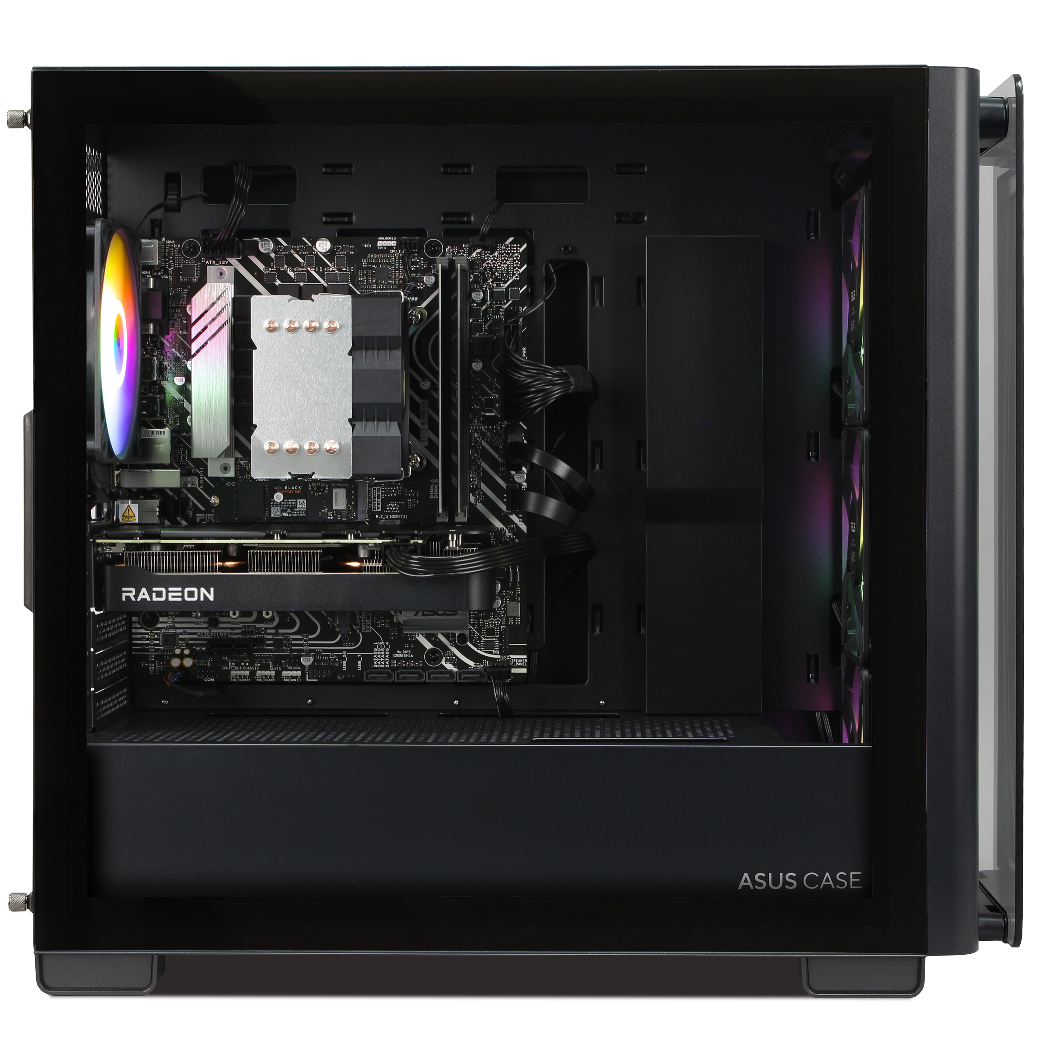 Una caja de PC con el panel lateral abierto muestra la placa base, tarjeta gráfica y ventiladores.