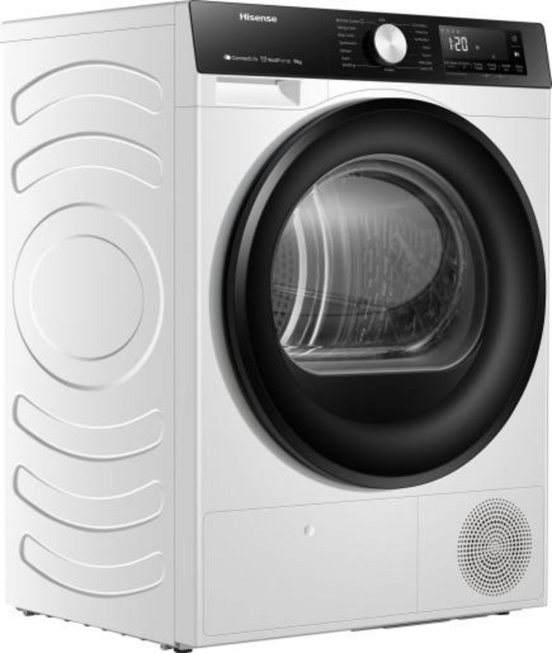 Una secadora Hisense blanca con puerta y panel de control negros.