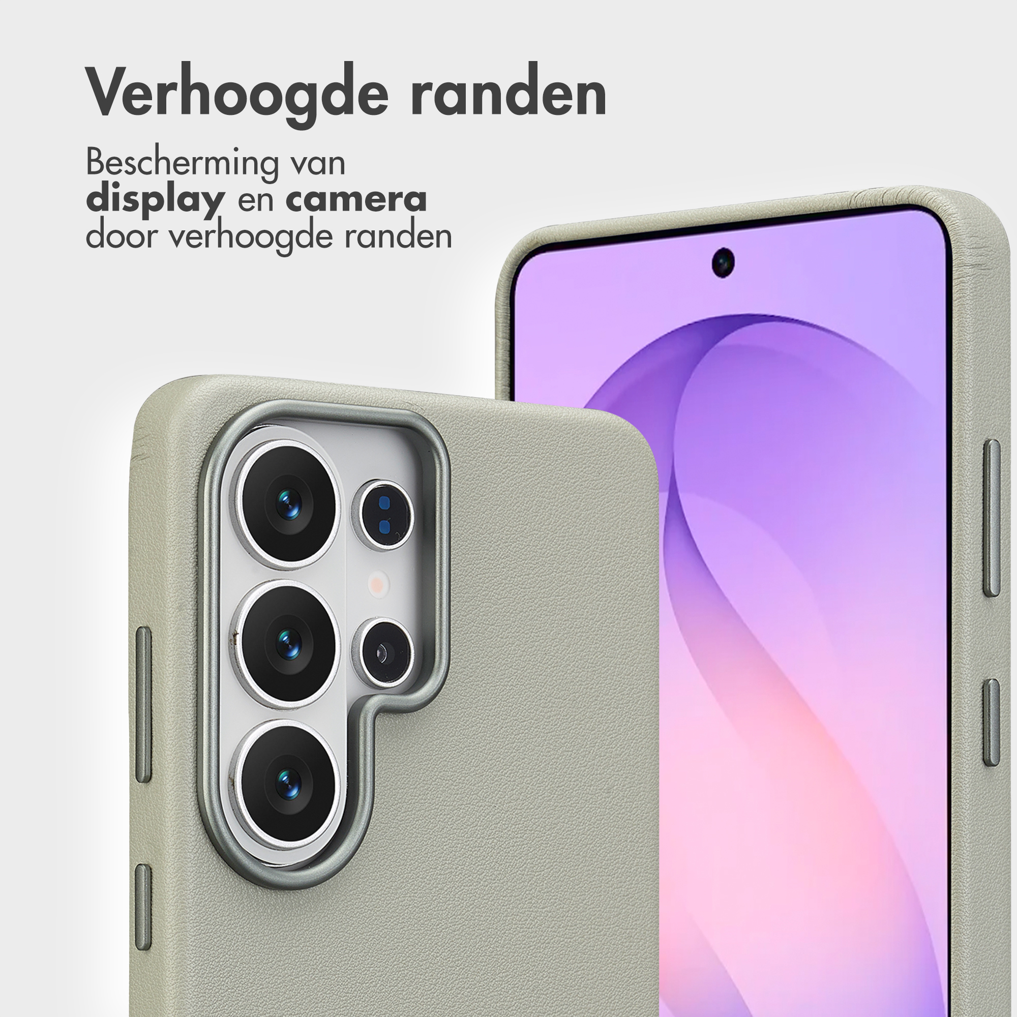 Een lichtgrijze telefoonhoes met verhoogde randen, met camera.