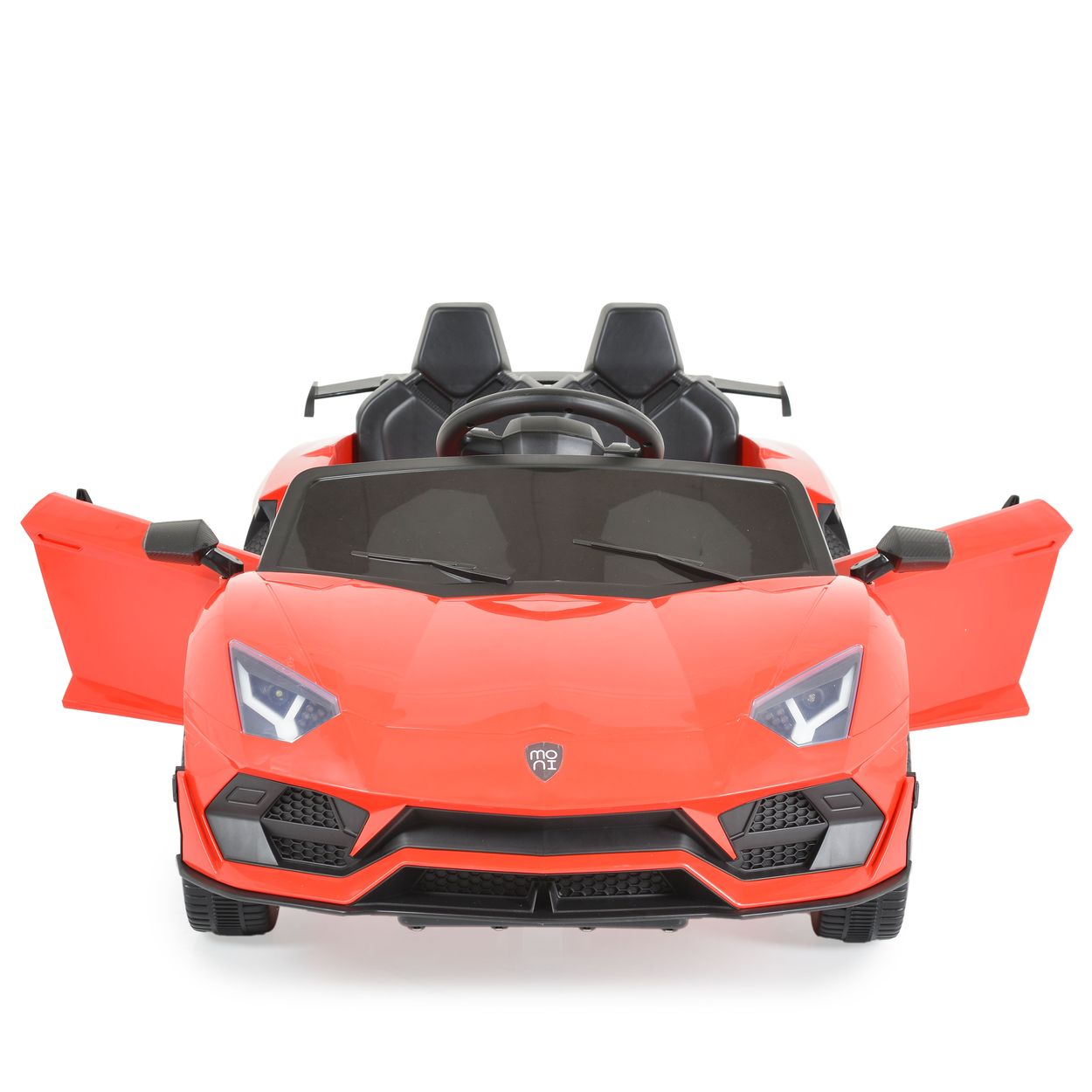 Ein rotes Spielzeugauto mit geöffneten Türen, zwei Sitzen und einem Lenkrad.