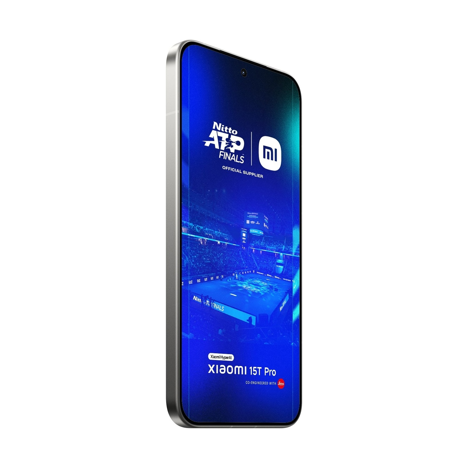 Uno smartphone argento mostra un campo da tennis con il logo Nitto ATP Finals.