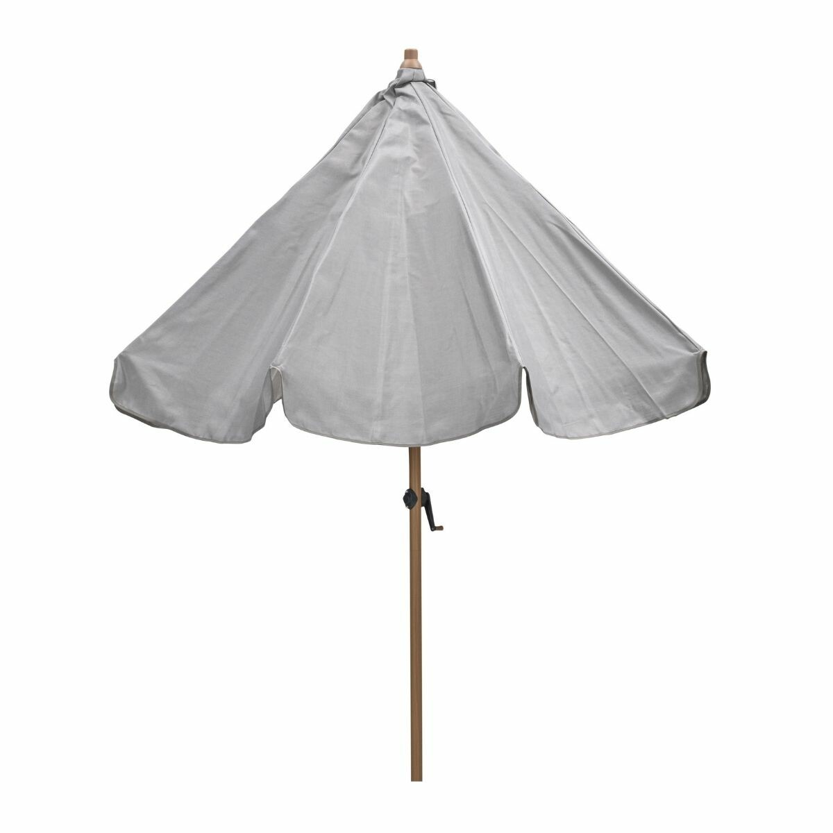 Een grijze parasol met een houten paal en een zwarte verstelhendel.