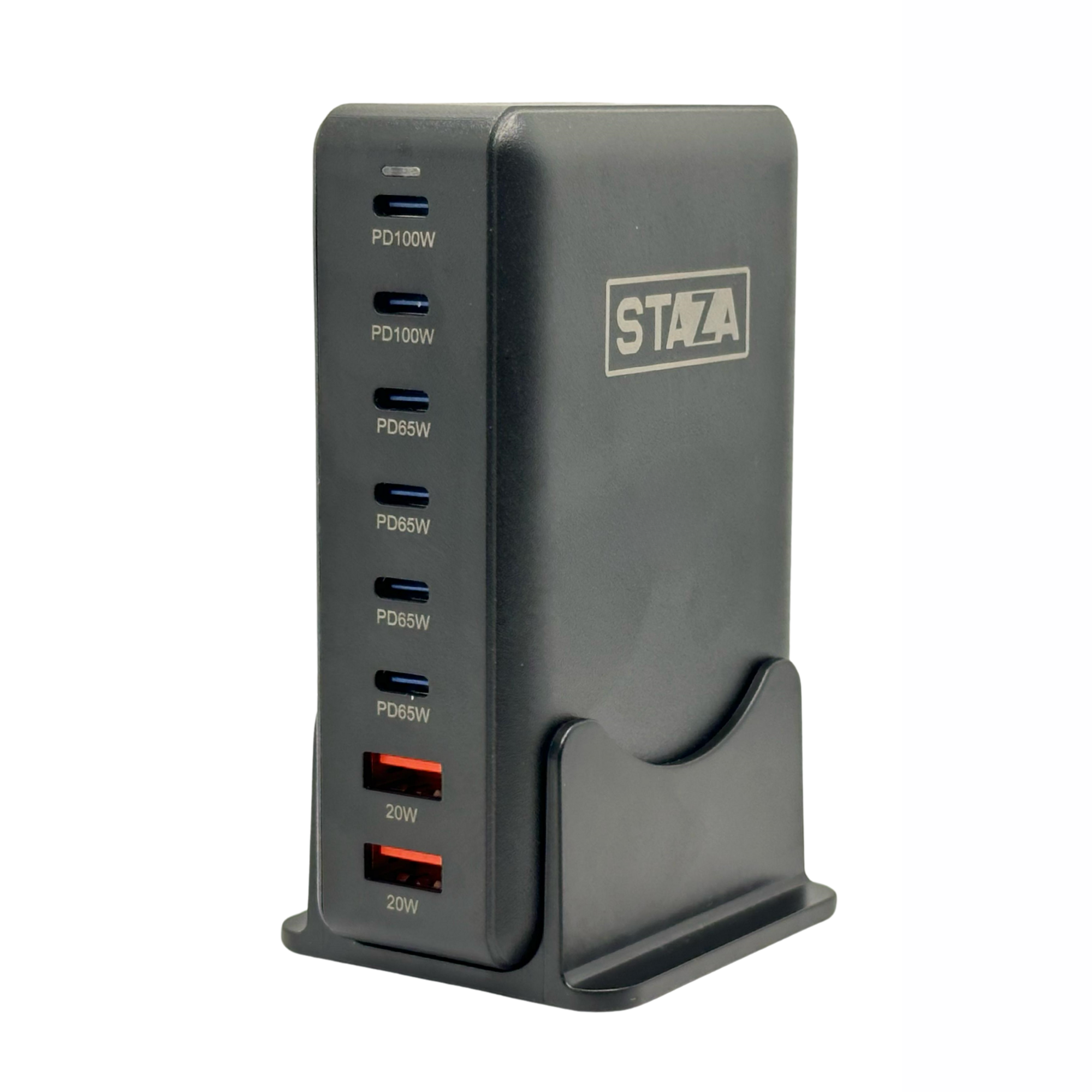 Zwarte multi-poort oplader op een standaard, met labels.