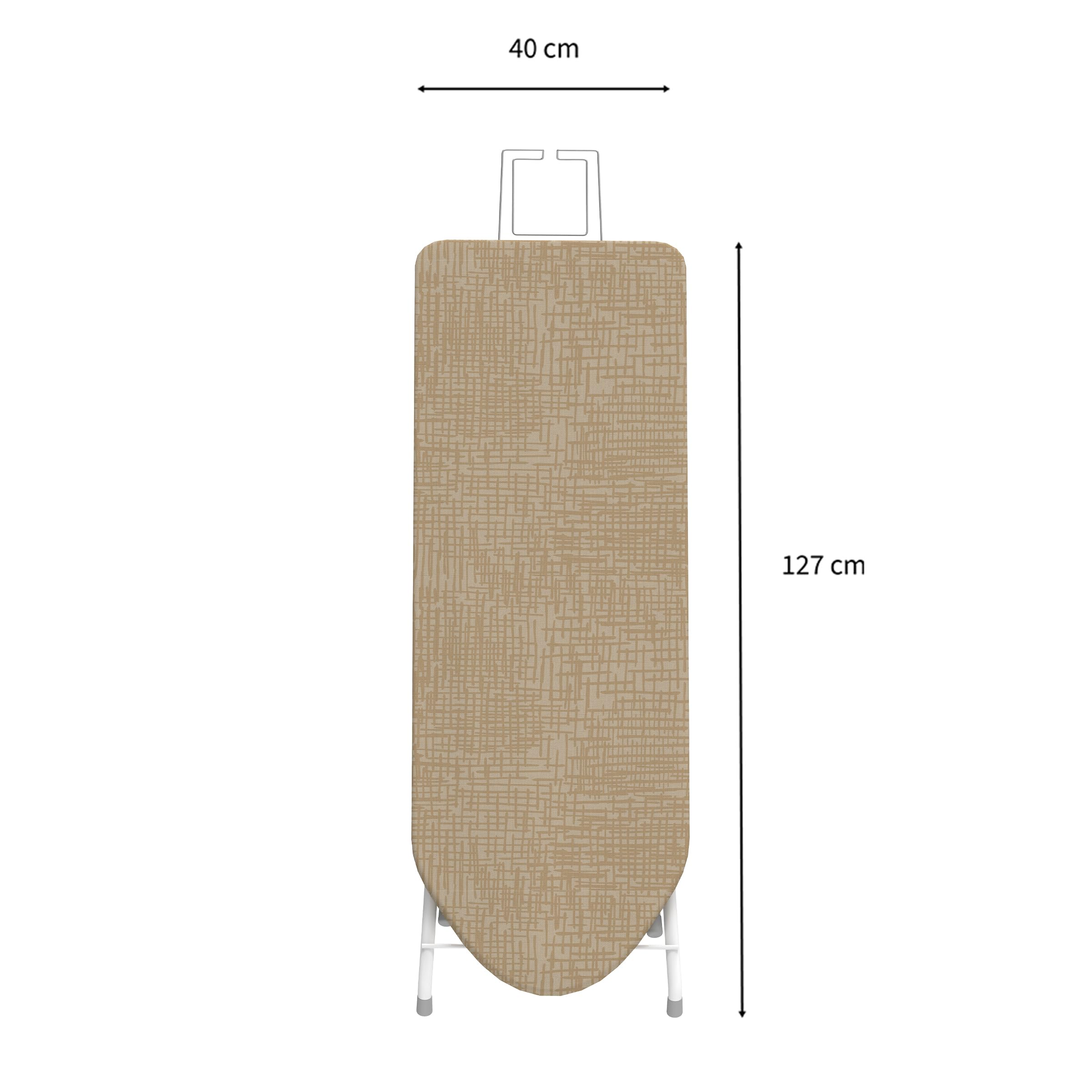 Une planche à repasser beige à motifs, 127 cm de long et 40 cm de large.