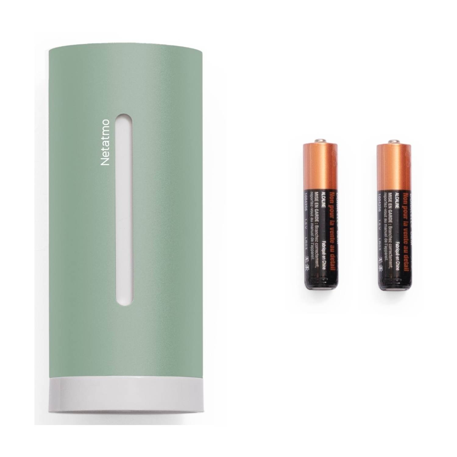 Grüner Netatmo Sensor und zwei Batterien