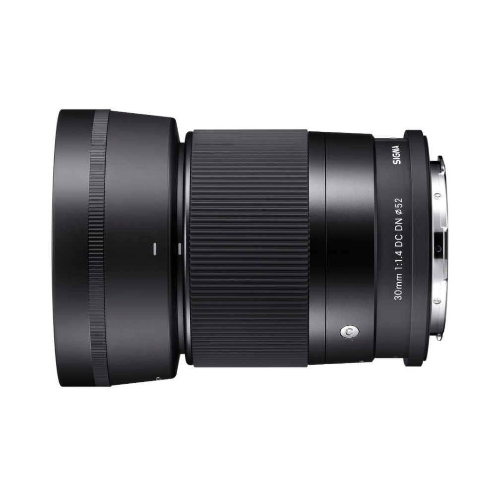 Lente Sigma negra 30mm 1:1,4 DC DN 52mm con anillo de enfoque.