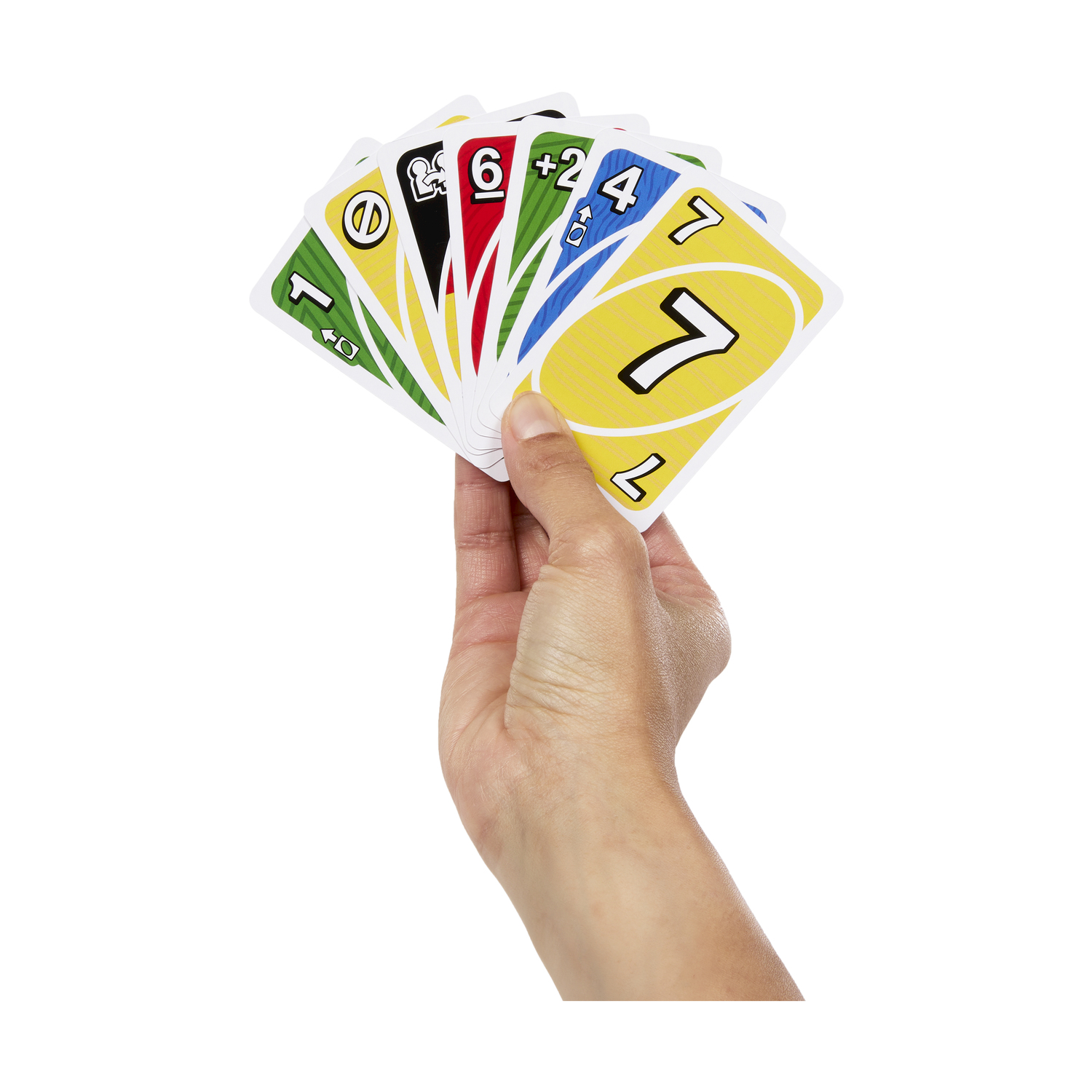 Una mano sostiene varias cartas de Uno coloridas con números y símbolos.