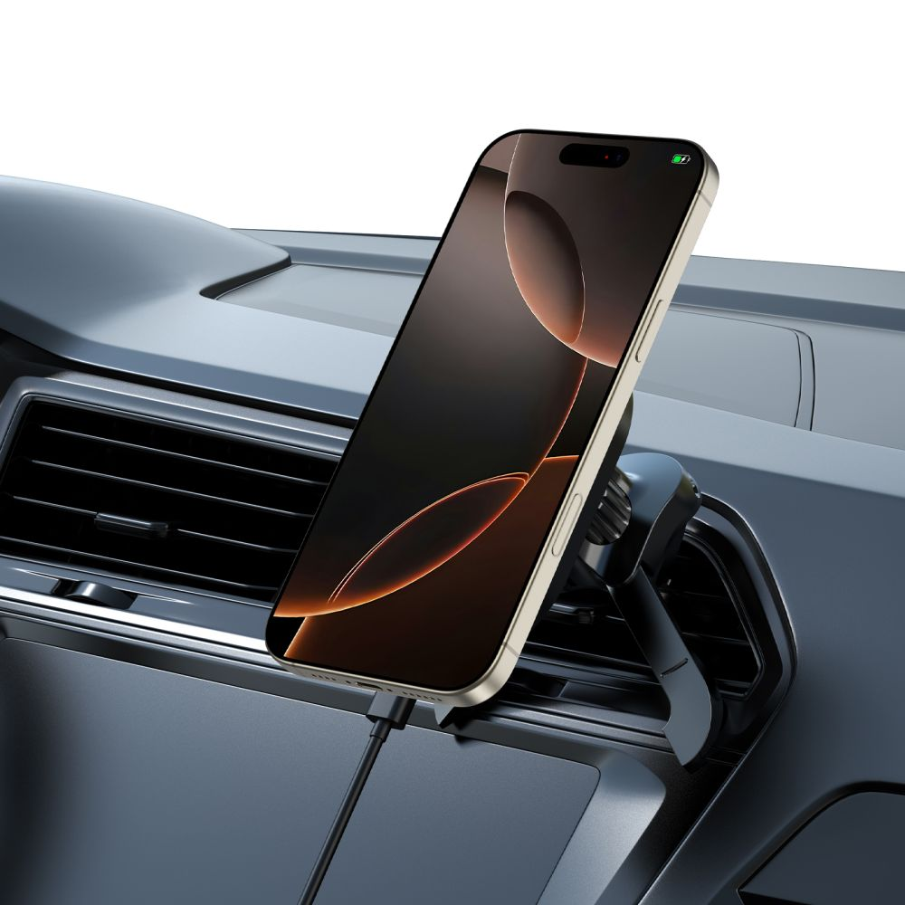 Ein Smartphone ist an einem Lüftungsgitter in einem Auto befestigt.