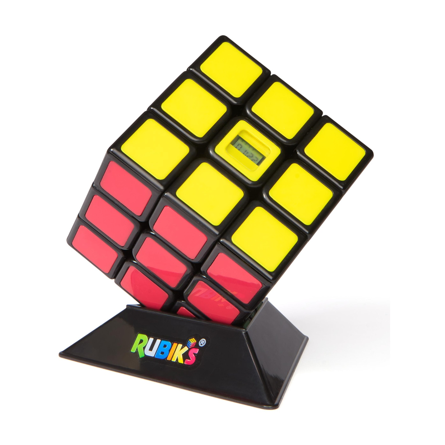 Ein Rubik's Würfel mit gelben und roten Seiten steht auf einem schwarzen Sockel mit dem Logo.