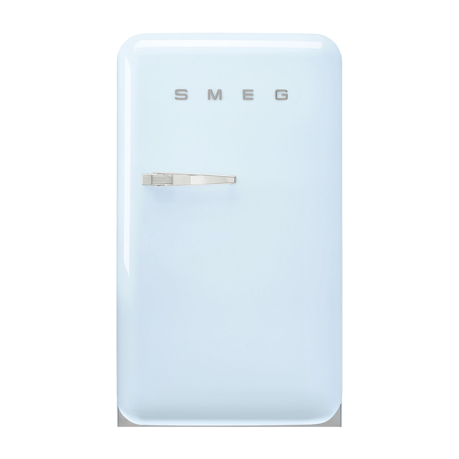 Un refrigerador Smeg azul claro con asa y logo plateados.