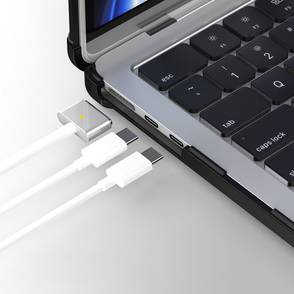 Ein Laptop mit drei weißen USB-C-Kabeln, die angeschlossen sind. Eines ist magnetisch.