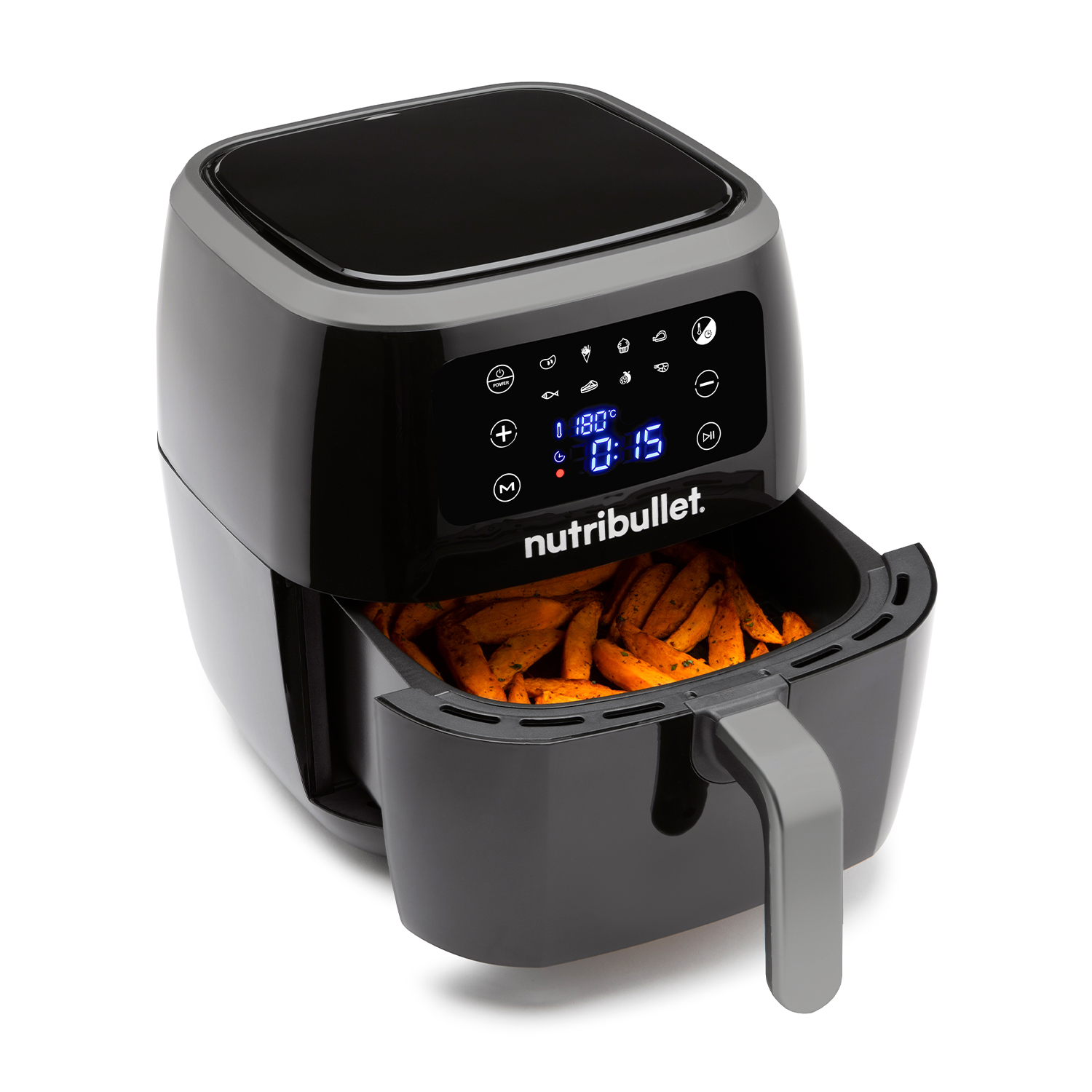 Czarna frytkownica beztłuszczowa z otwartym koszem, wypełnionym frytkami z batatów.