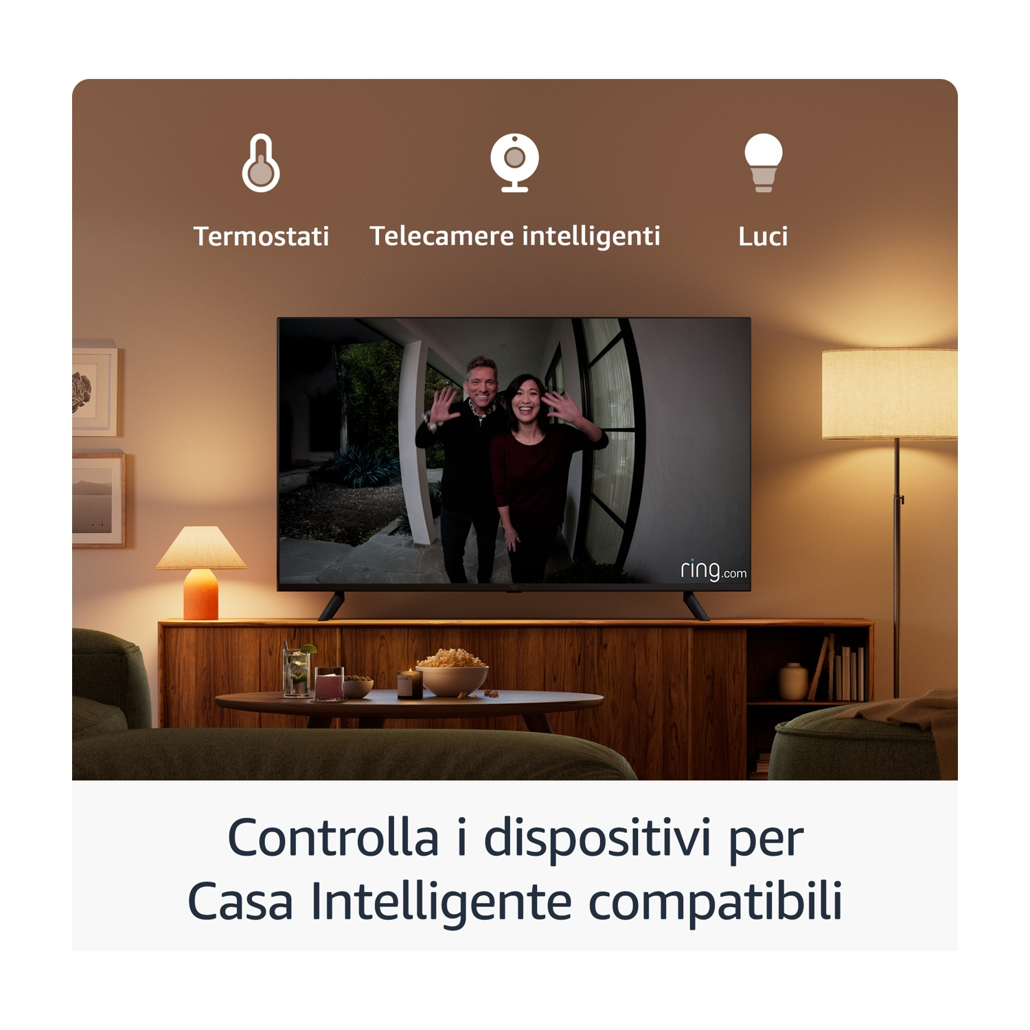 Ein Wohnzimmer mit einem Fernseher, der ein Paar zeigt. Symbole für Thermostate, Kameras, Lichter.