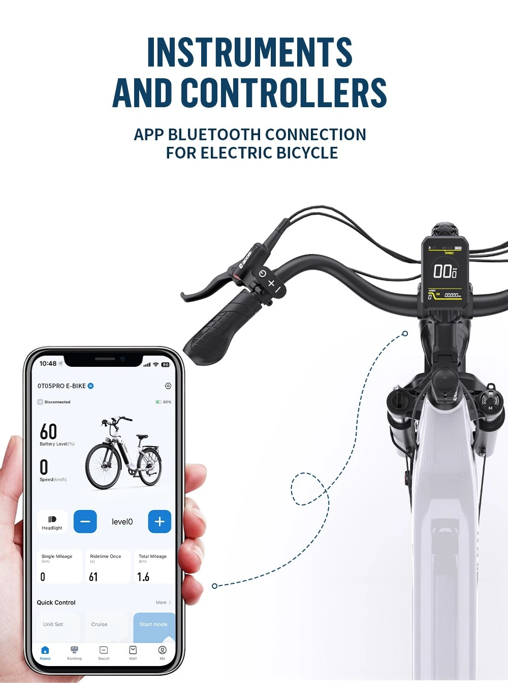 Una mano tiene uno smartphone con un'app per e-bike. Sullo sfondo c'è il manubrio di una e-bike.
