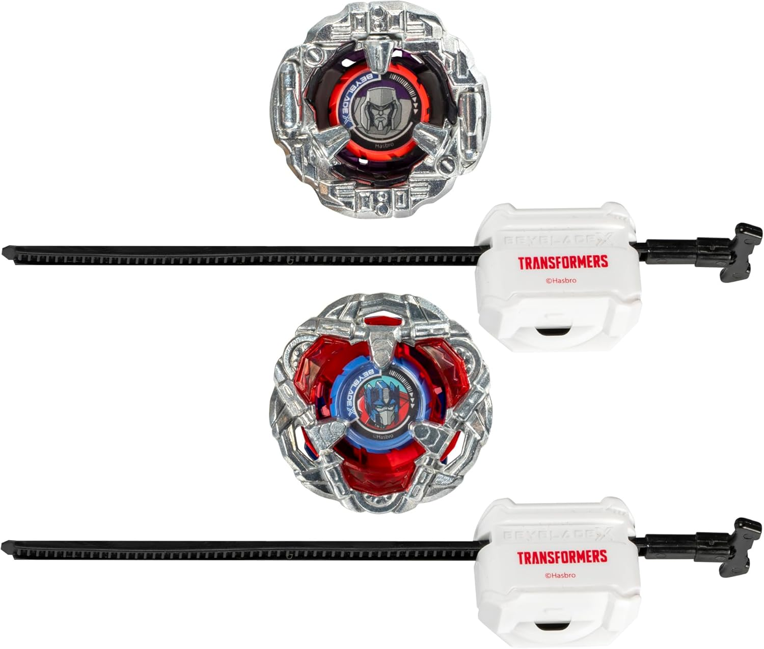 Zwei Beyblade-Kreisel mit silbernen und roten Details, nebeneinander mit ihren Startern.