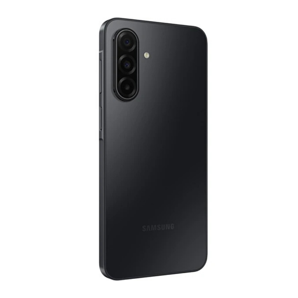Üç kameralı siyah Samsung akıllı telefonun arka görünümü.
