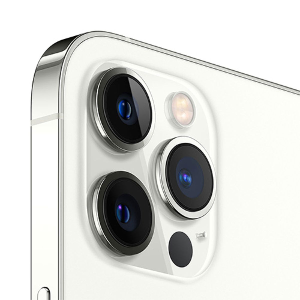 Primo piano del gruppo fotocamere di un iPhone bianco con tre lenti.