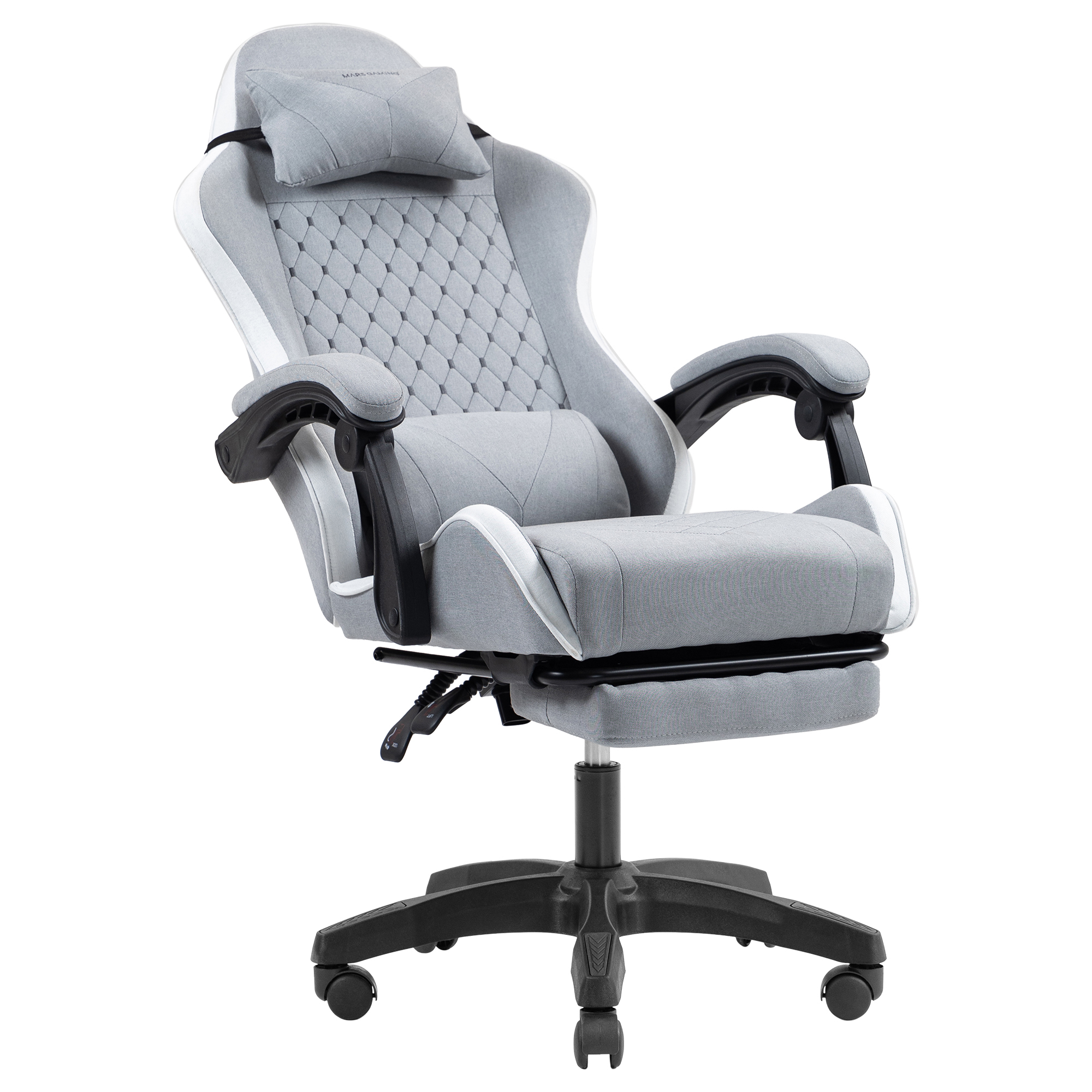 Silla gamer gris con respaldo ajustable, reposapiés y ruedas.