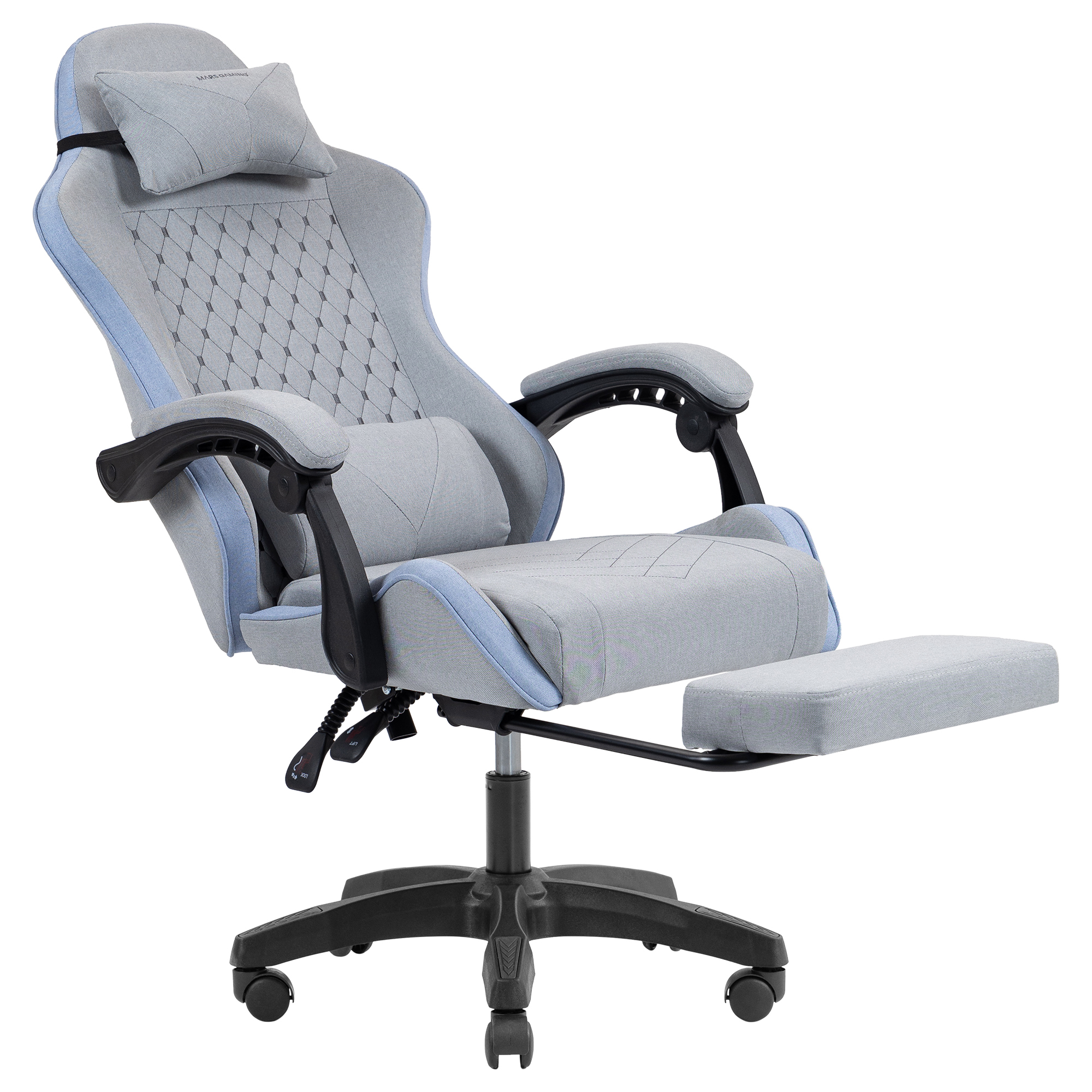 Silla gamer gris con detalles azules, reposacabezas ajustable, cojín lumbar y reposapiés.